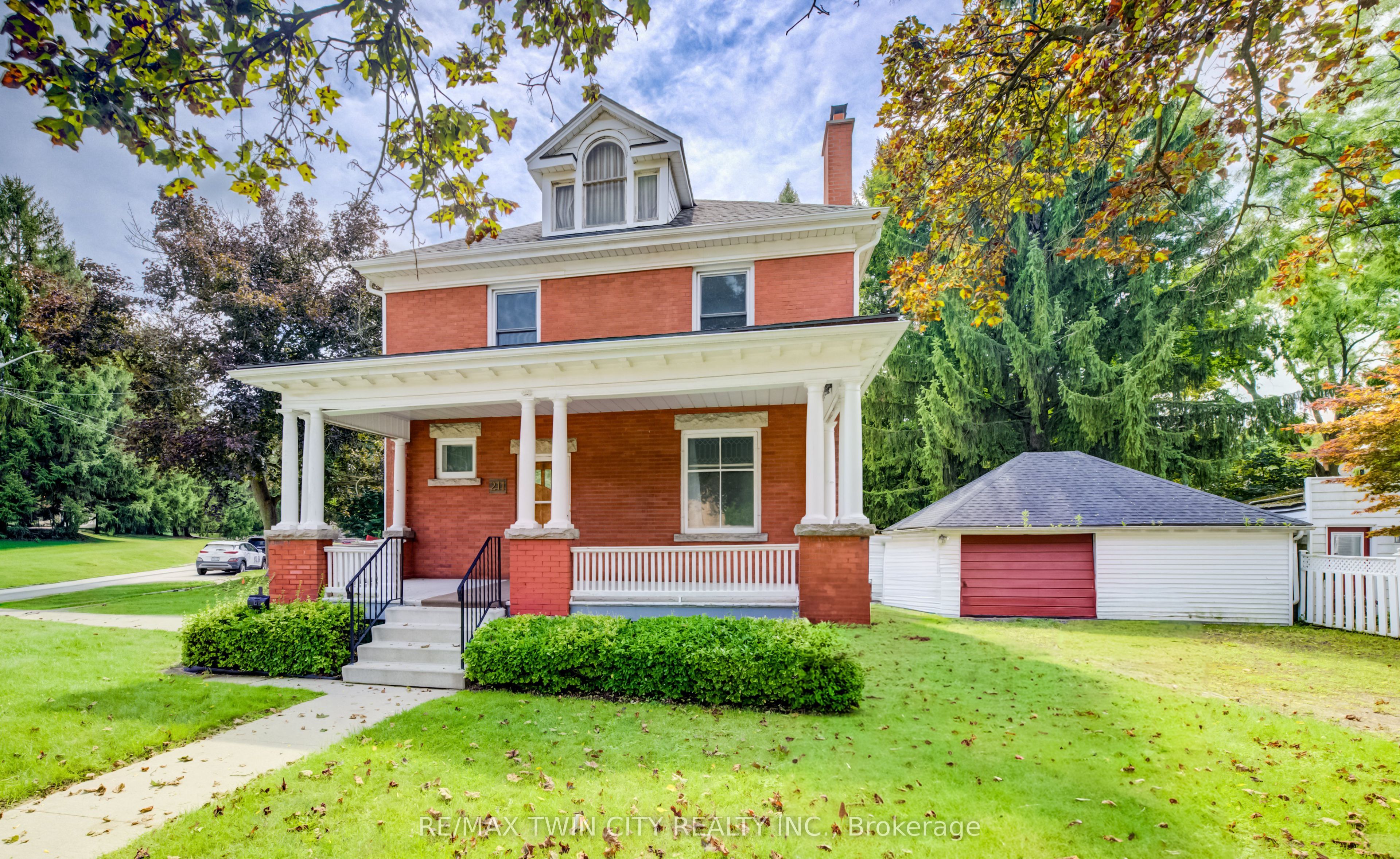 211 Main Street, Cambridge, ON N1R 1X1