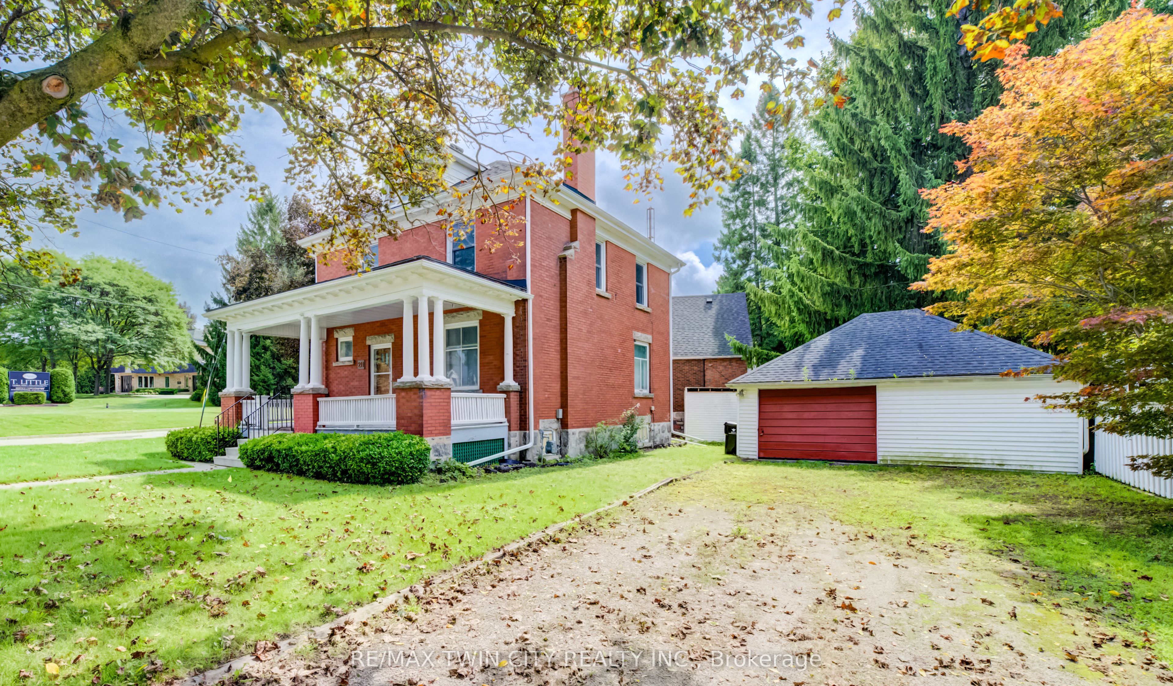 211 Main Street, Cambridge, ON N1R 1X1 photo 5