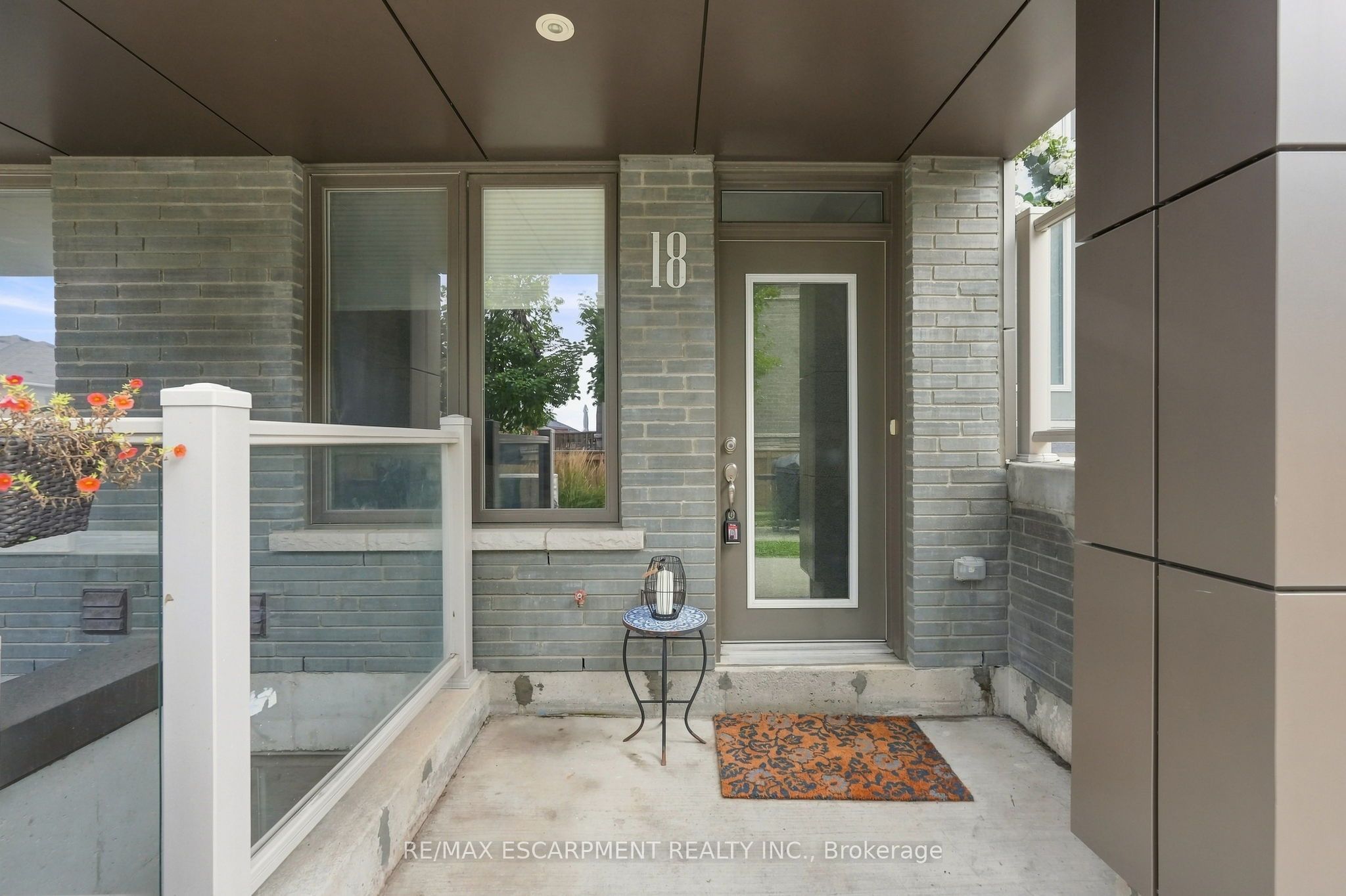261 Skinner Road 18, Hamilton, ON L8B 1W6 photo 3