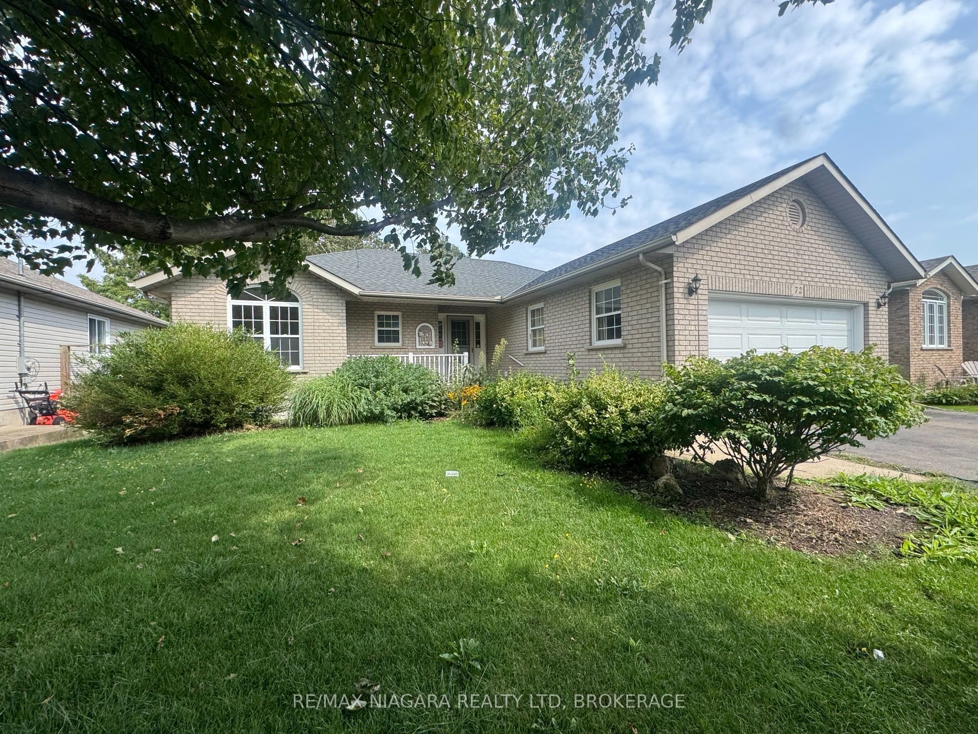 72 Ridge Road S, Fort Erie, ON L0S 1B0