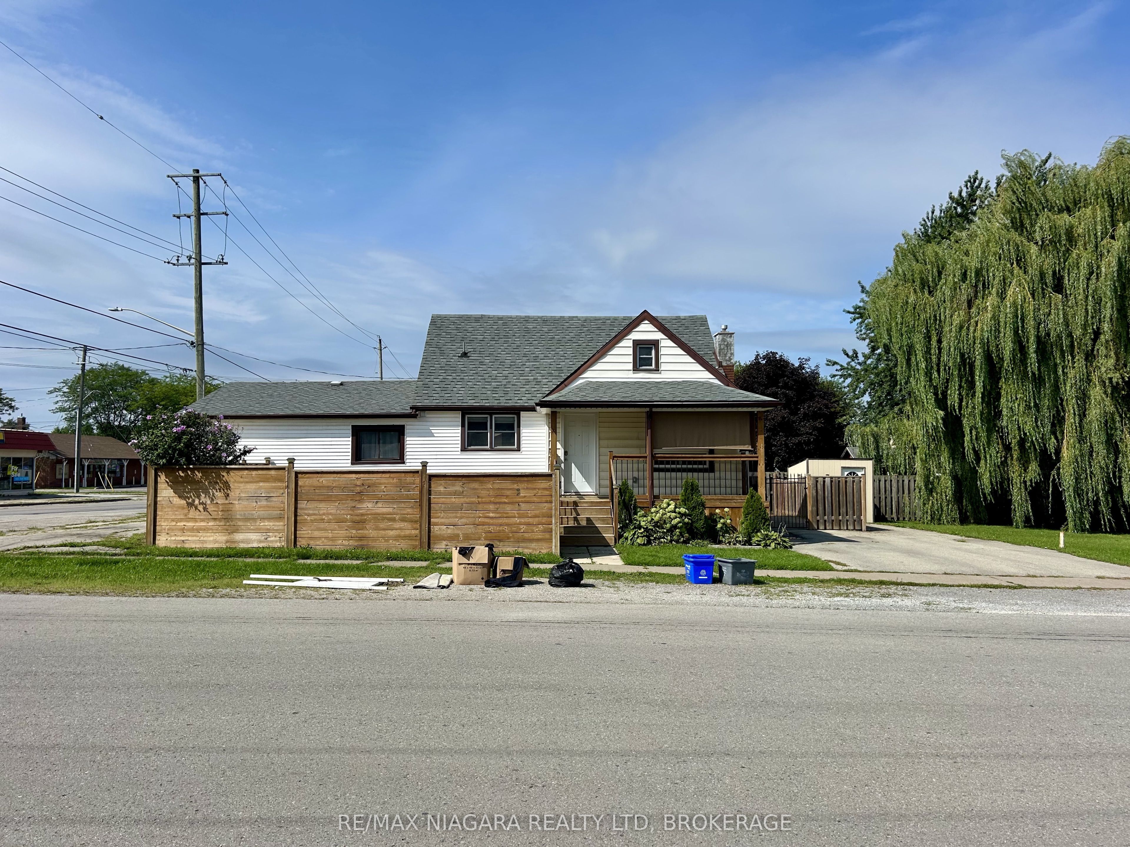 130 Killaly Street E, Port Colborne, ON L3K 1N6 photo 3