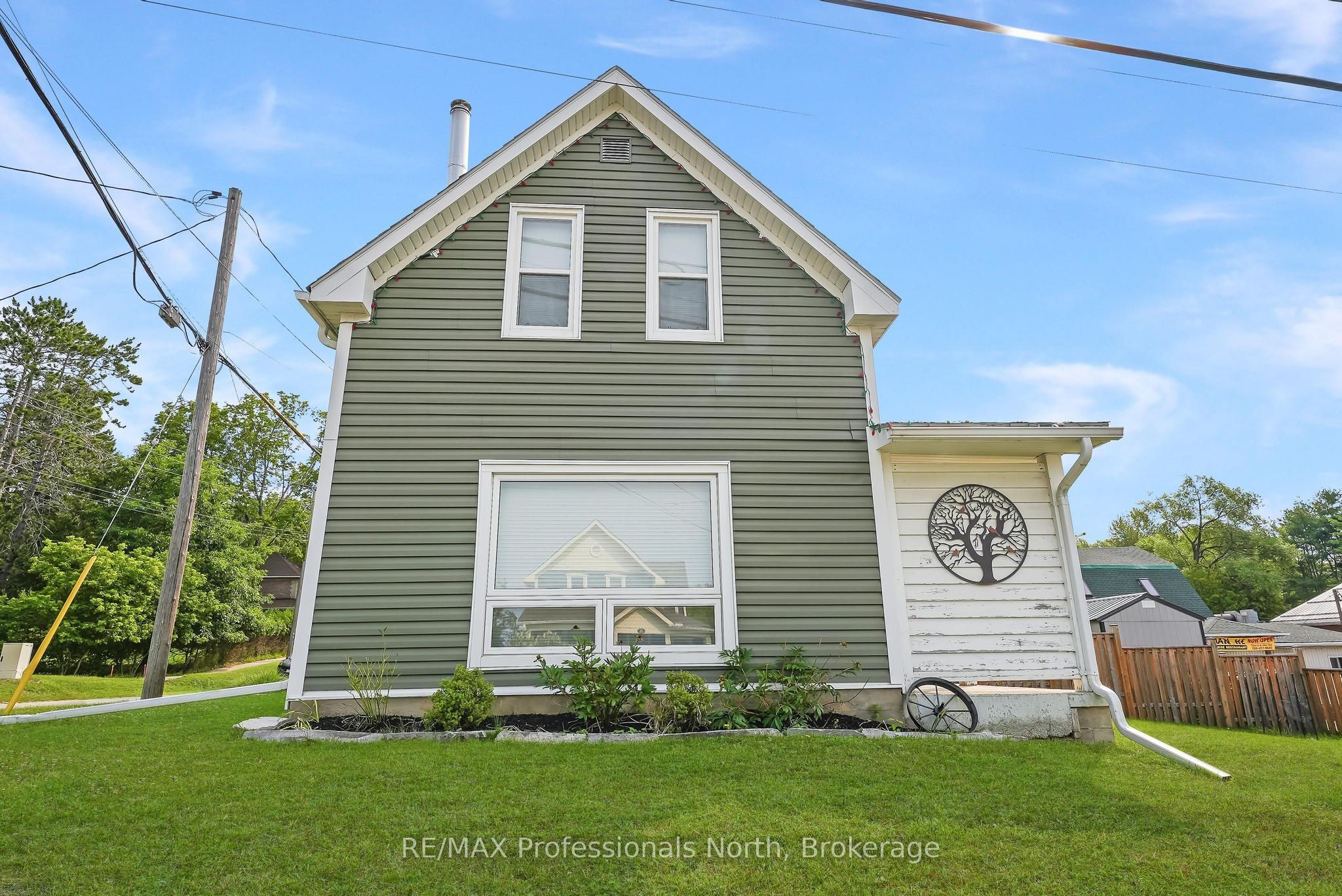 33 Maple Avenue, Dysart et al, ON K0M 1S0 photo 4