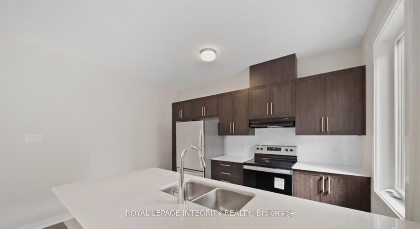 414 Epoch Street, Barrhaven, ON K2J 6X5 photo 3
