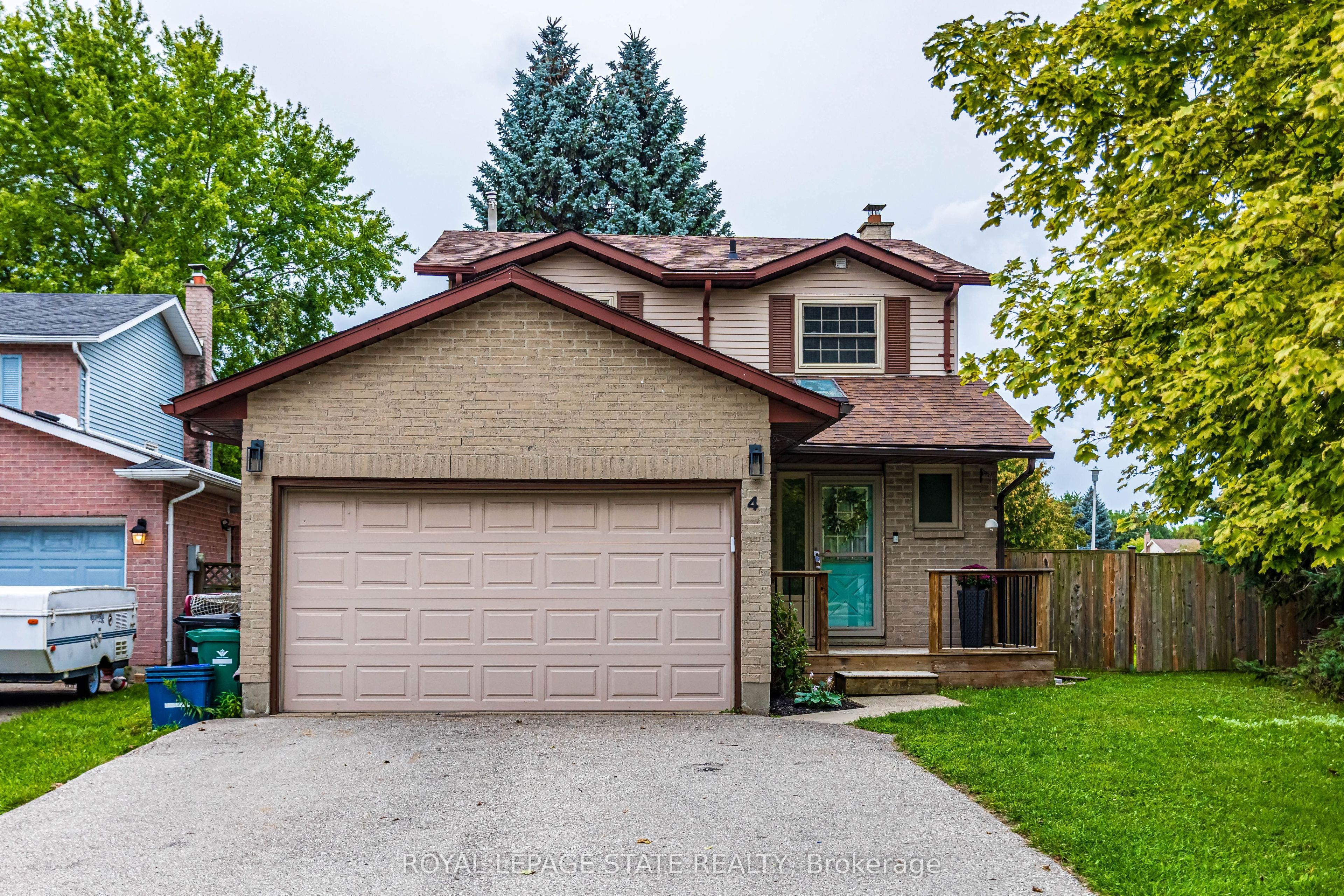 4 Gillespie Court, Cambridge, ON N3C 3N2