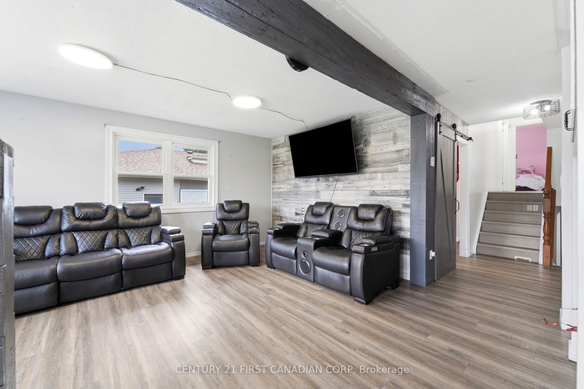 71 Edward Street, Mapleton, ON N0G 1P0 photo 4