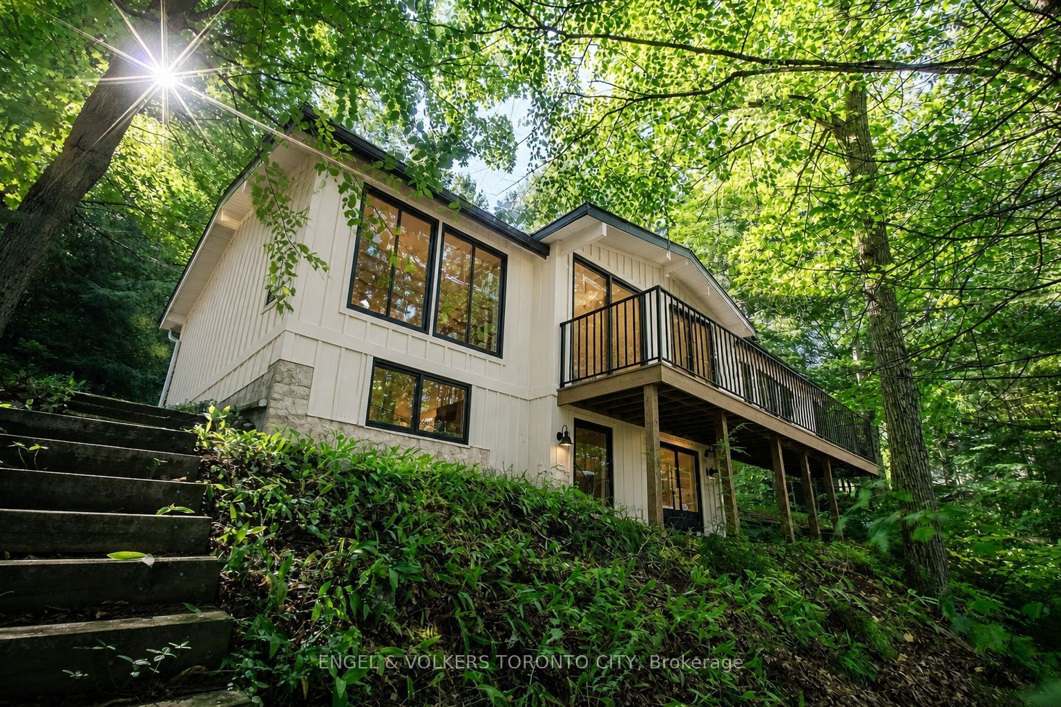 1032 Cliffdene Drive, Lake of Bays, ON P0A 1H0 photo 2