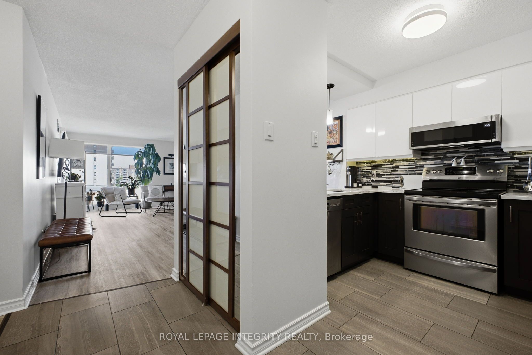 545 St Laurent Boulevard 803, Manor Park - Cardinal Glen and Area, ON K1K 4H9 photo 4
