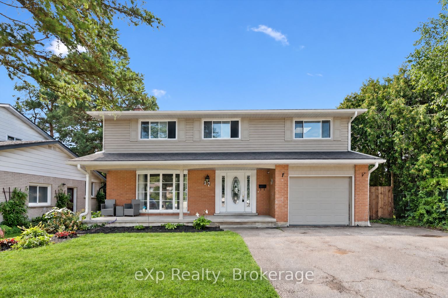 17 Carmine Place, Guelph, ON N1E 3V2