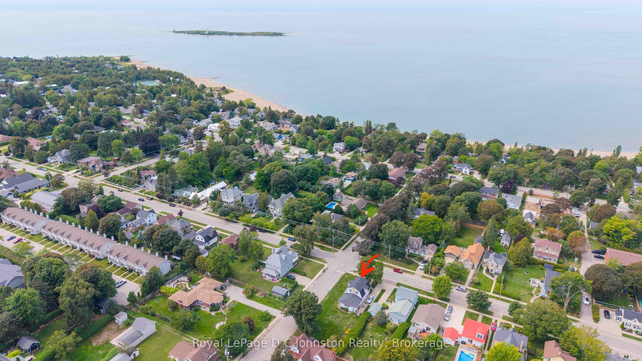48 Grosvenor Street S, Saugeen Shores, ON N0H 2L0 photo 4