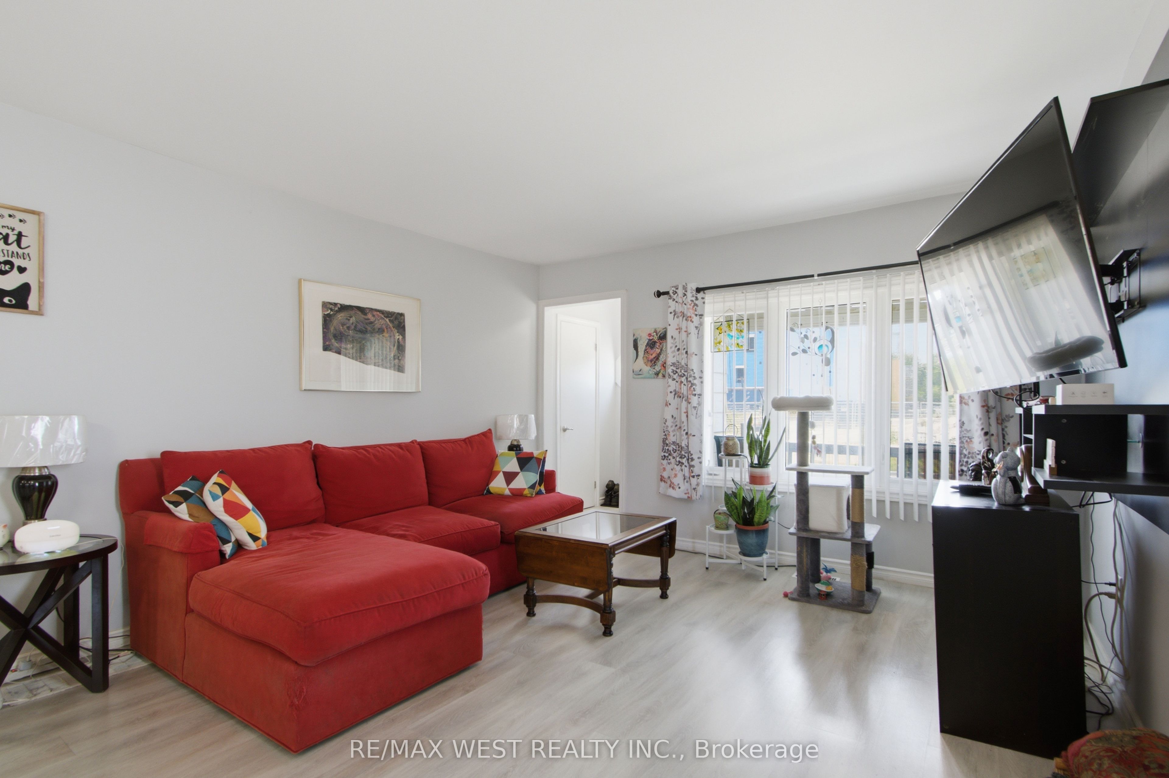 4 George Street, Quinte West, ON K8V 1R1 photo 4
