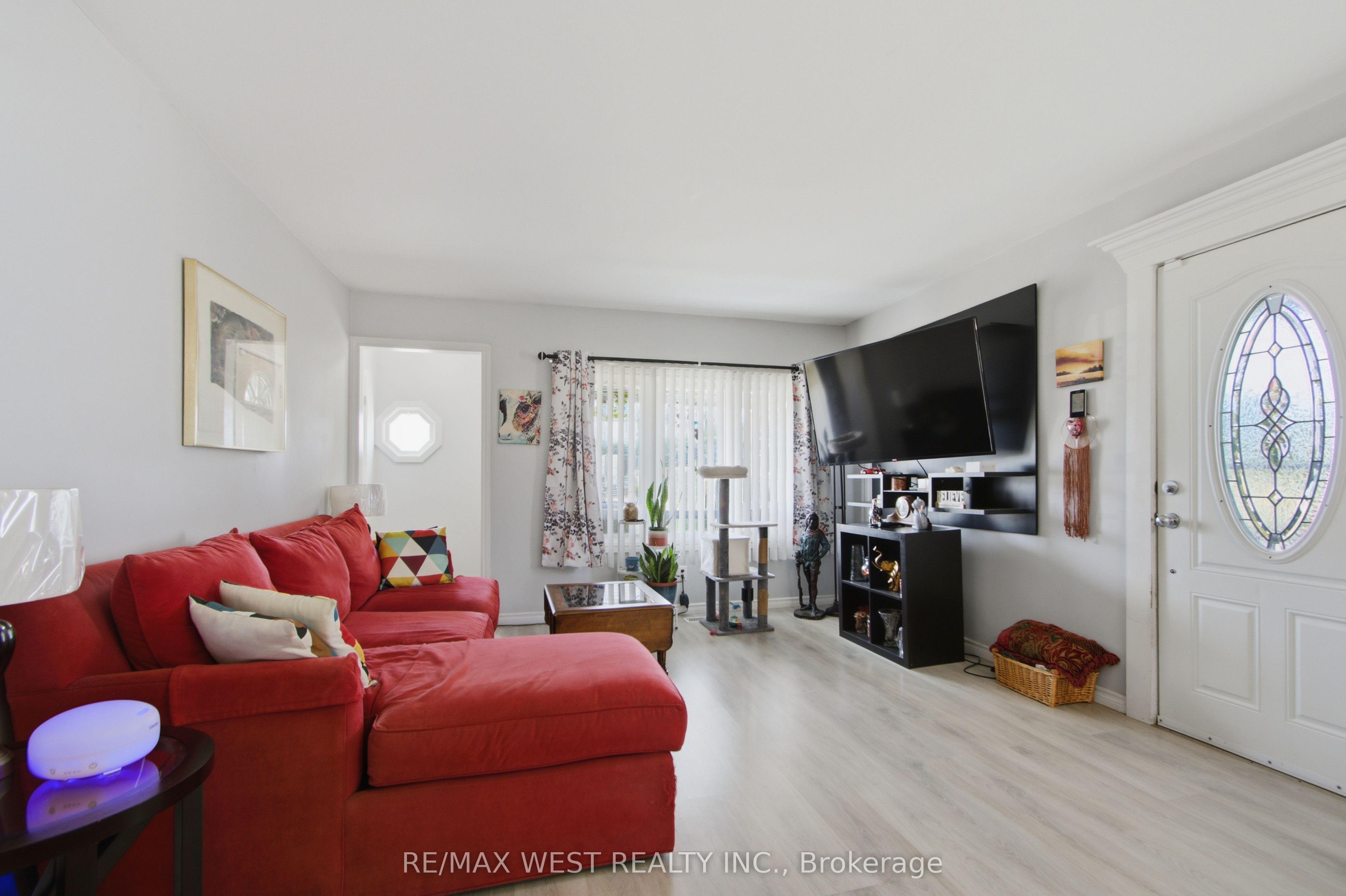 4 George Street, Quinte West, ON K8V 1R1 photo 5