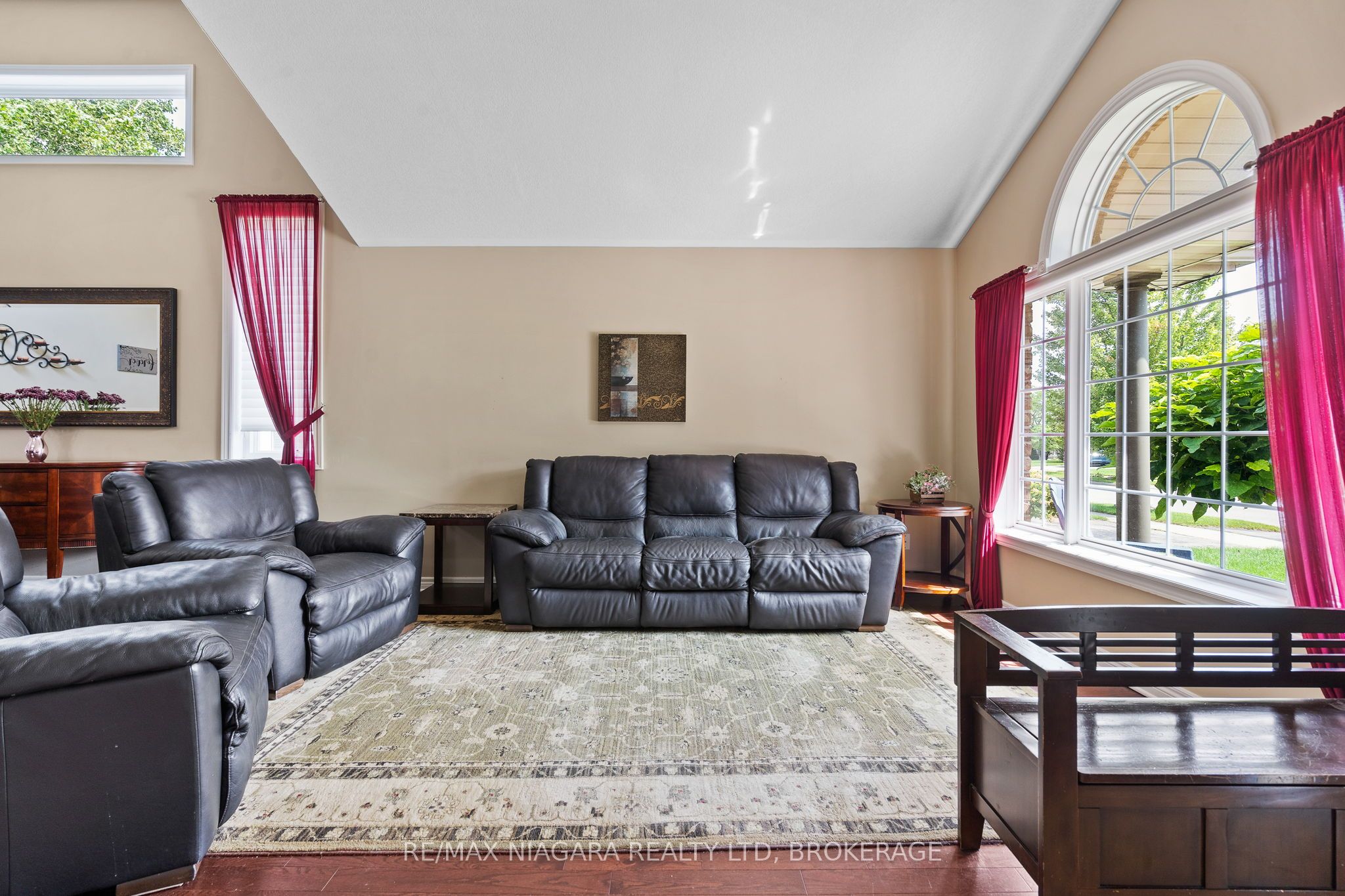 230 Wellbrook Avenue, Welland, ON L3C 7M9 photo 4