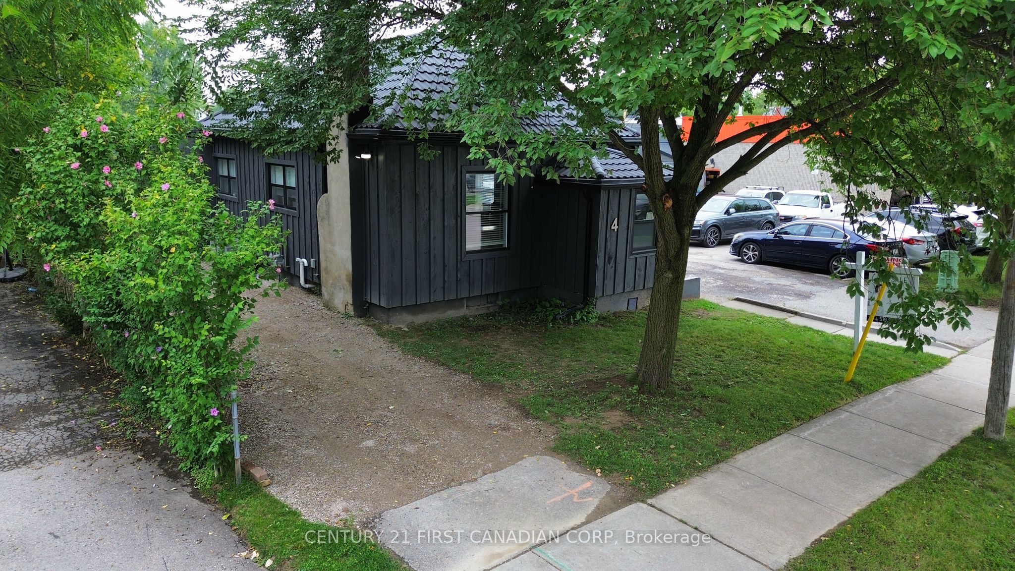 4 Elmwood Place, London South, ON N6J 1J2 photo 3