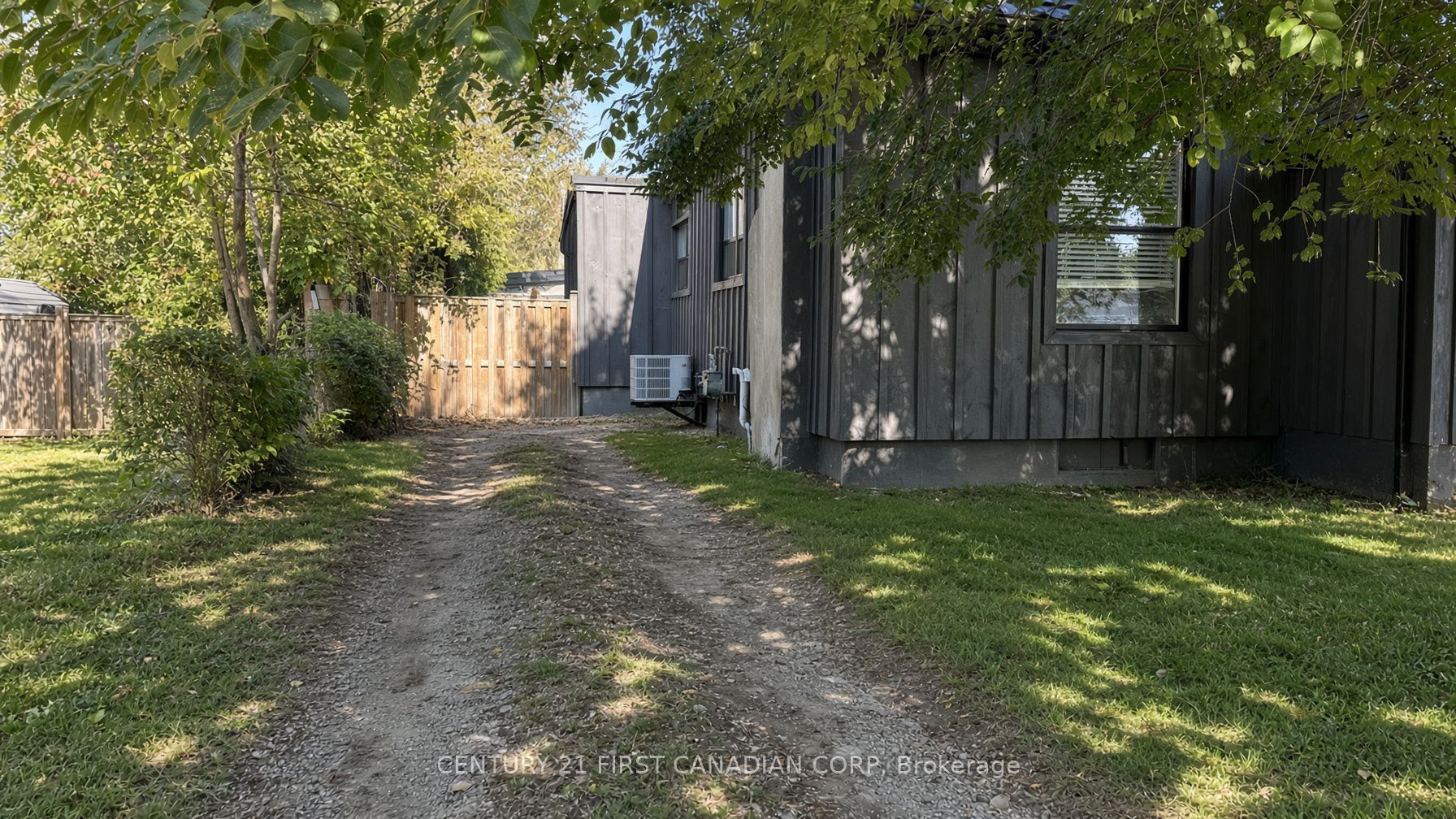 4 Elmwood Place, London South, ON N6J 1J2 photo 5