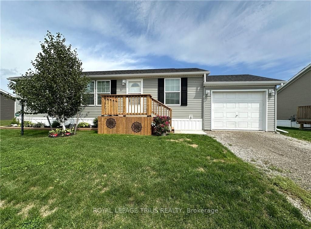 14 Copper Beech Drive, Haldimand, ON N0A 1L0