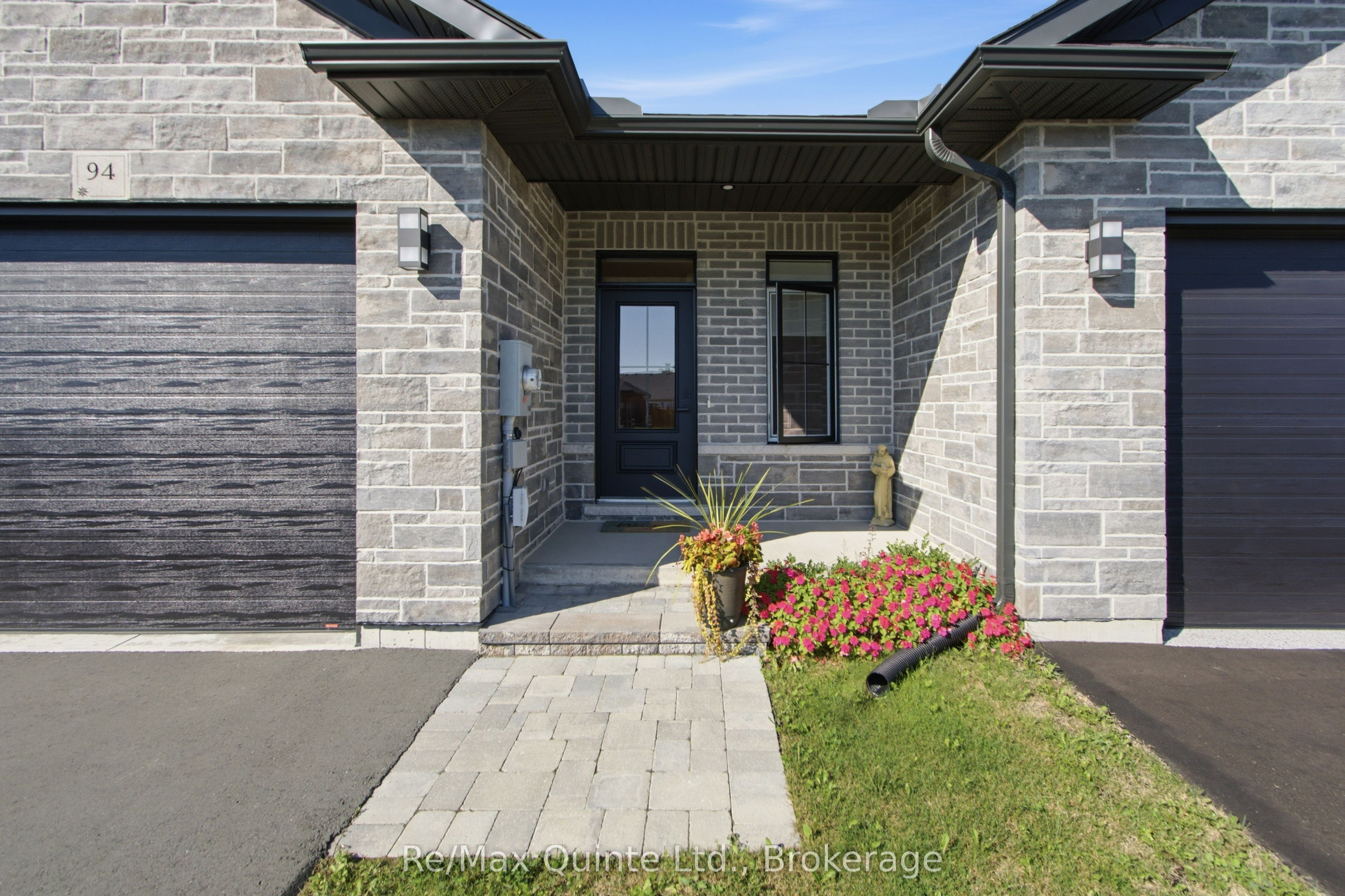 94 Raycroft Drive, Belleville, ON K8N 0R4 photo 2