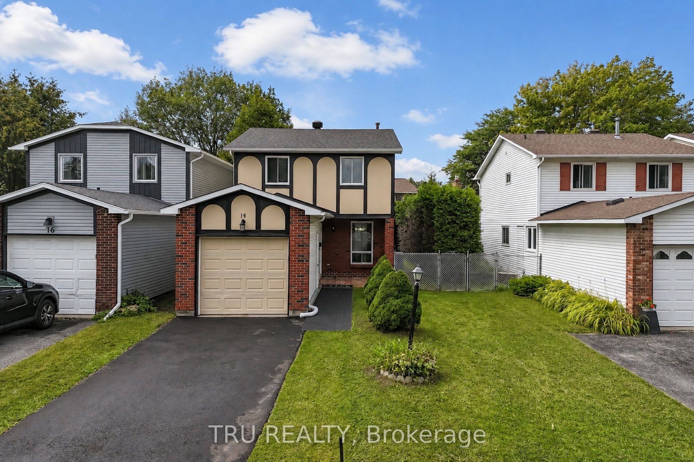 14 Wolfgang Drive, Barrhaven, ON K2J 1T1