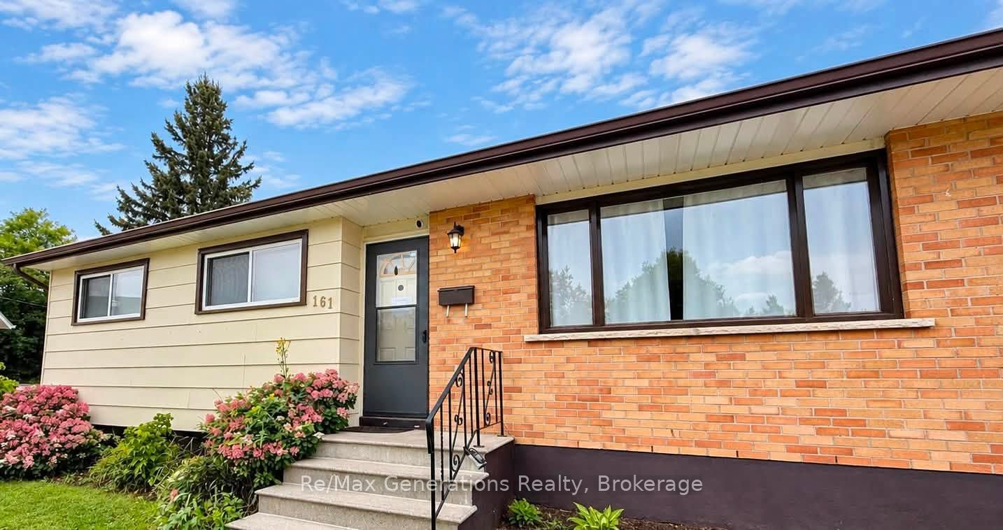 161 Newberry Crescent, Thunder Bay, ON P7C 2E4 photo 2