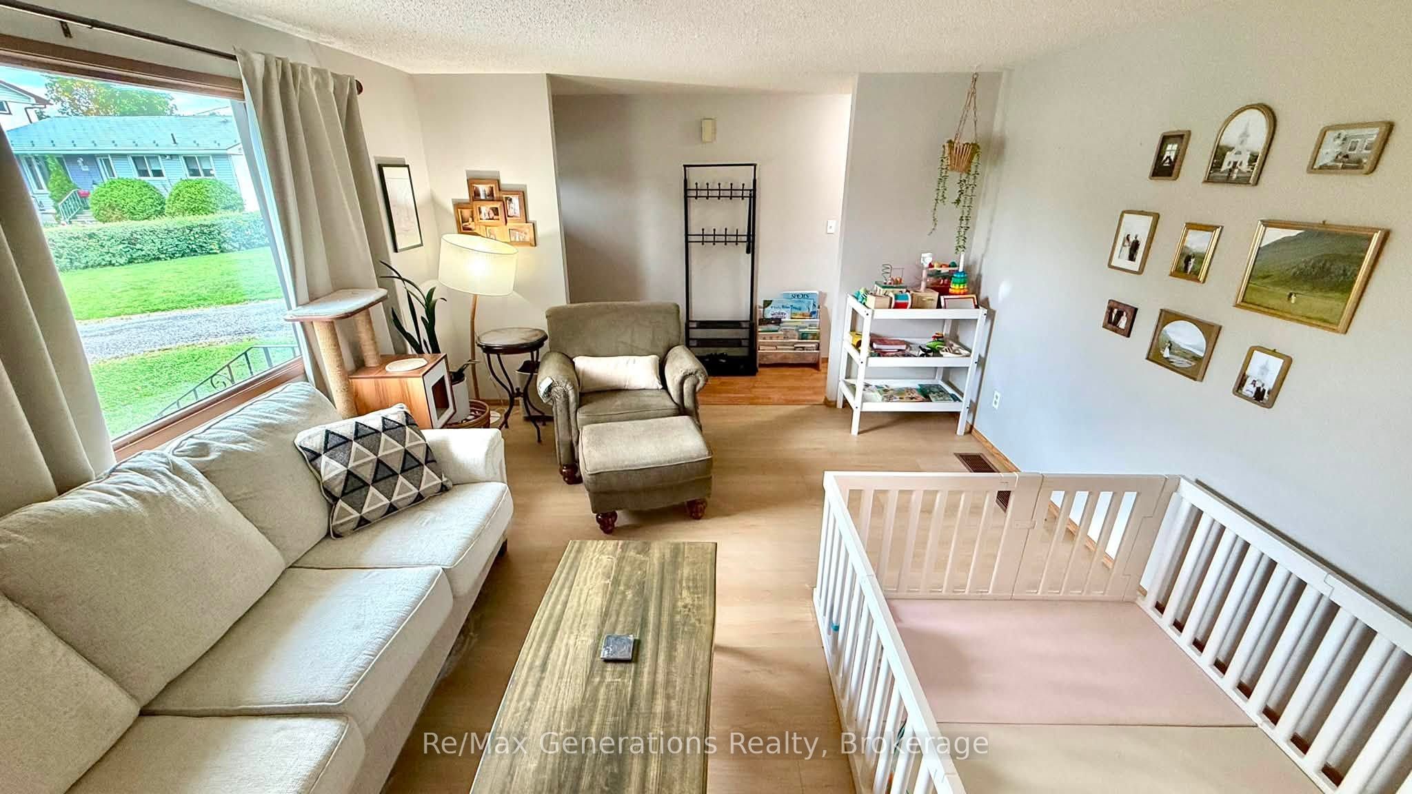161 Newberry Crescent, Thunder Bay, ON P7C 2E4 photo 3