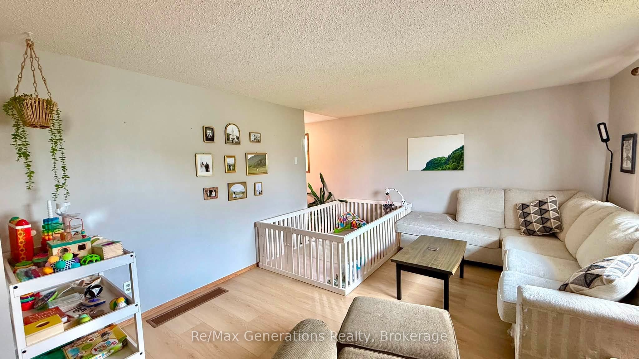 161 Newberry Crescent, Thunder Bay, ON P7C 2E4 photo 5