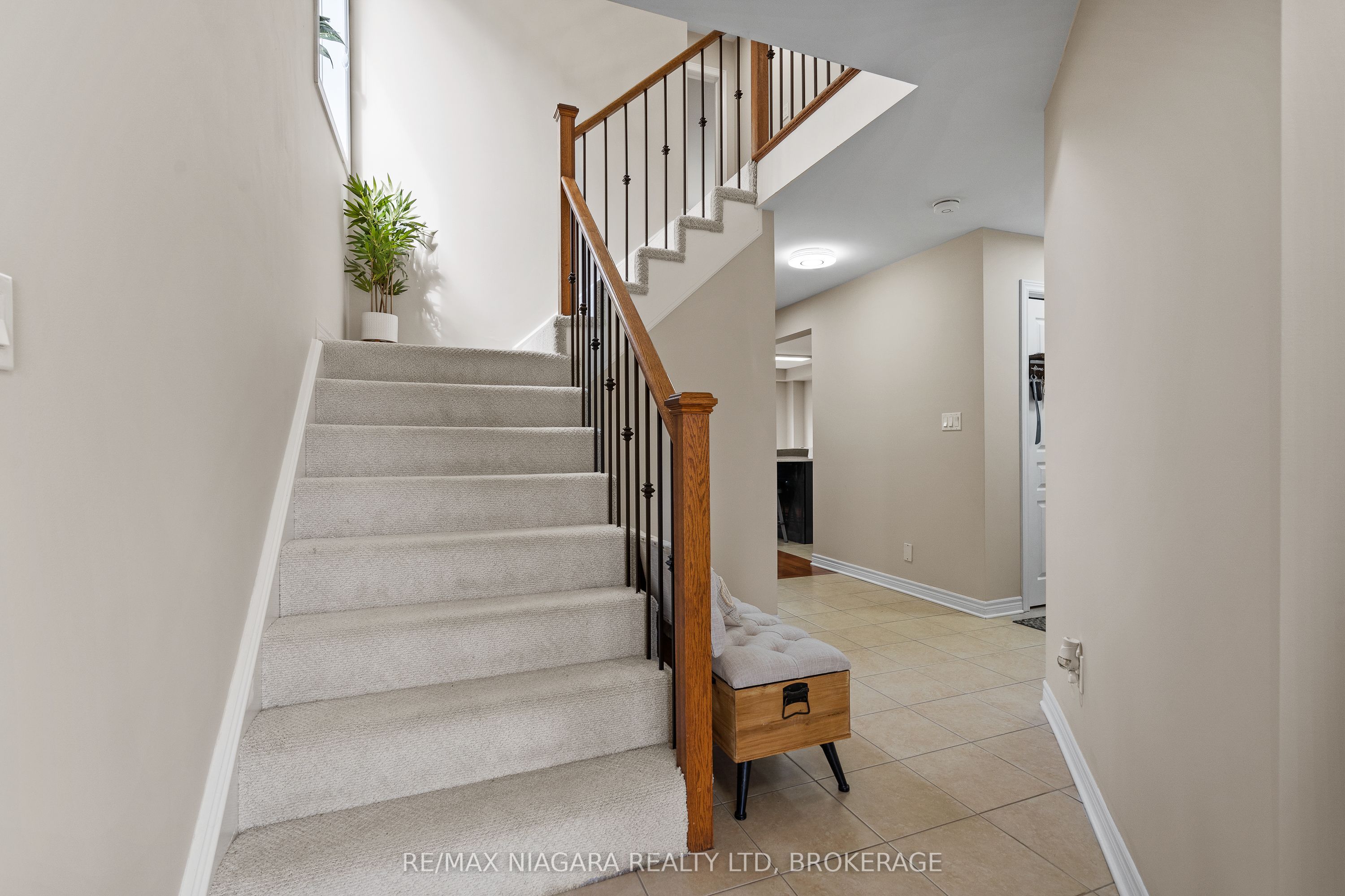 8511 Jennifer Crescent, Niagara Falls, ON L2H 0J3 photo 4