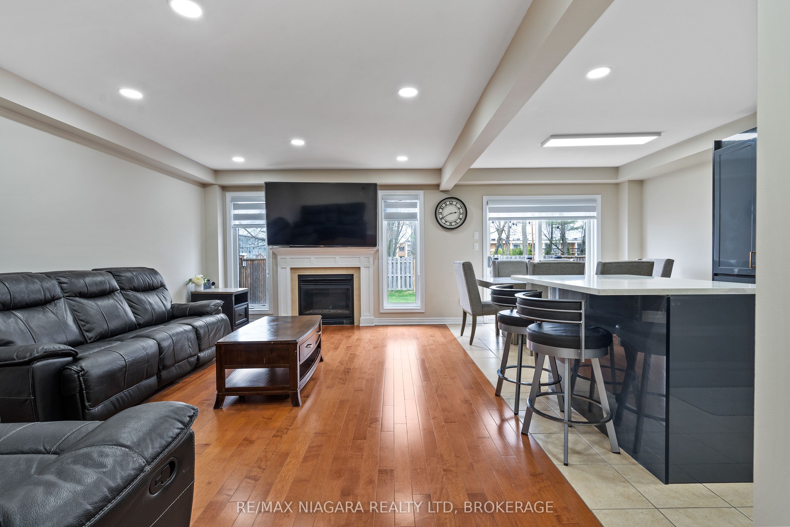8511 Jennifer Crescent, Niagara Falls, ON L2H 0J3 photo 5