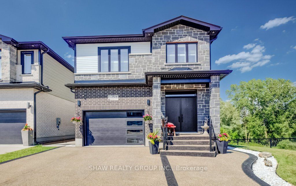 924 Chapel Hill Court, Kitchener, ON N2R 0P4 photo 2