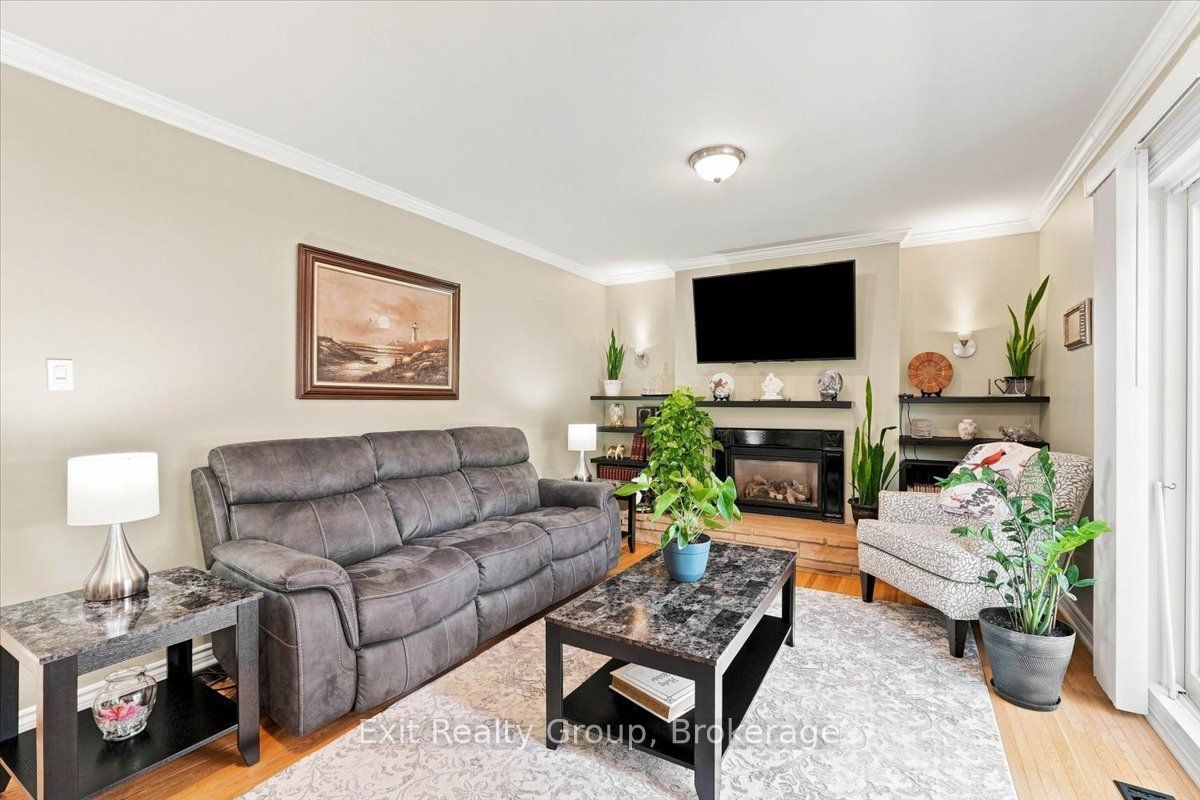 74 Burns Avenue, Quinte West, ON K8R 1G3 photo 5