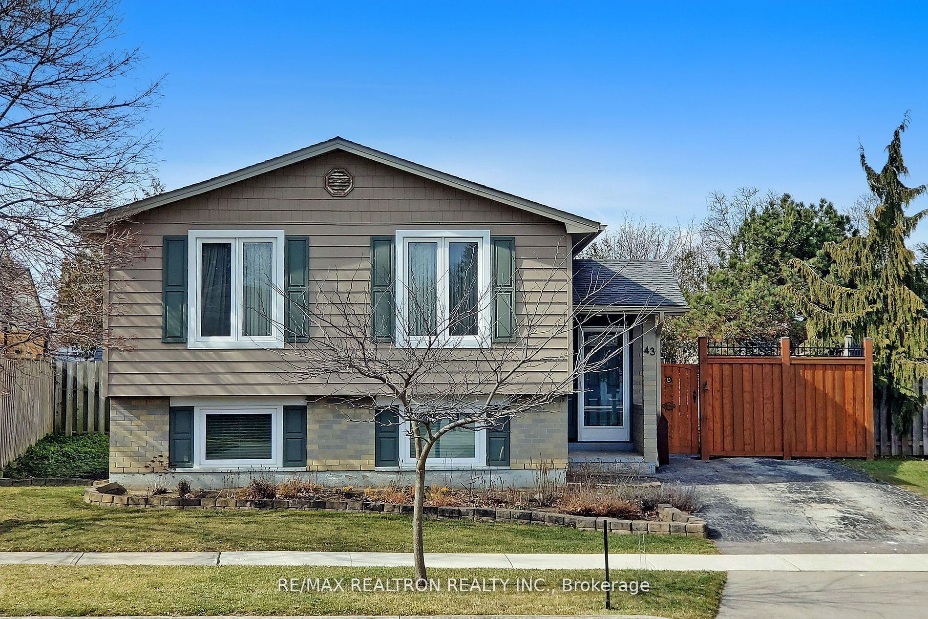 43 Odessa Street, Hamilton, ON L8J 1A3 photo 3
