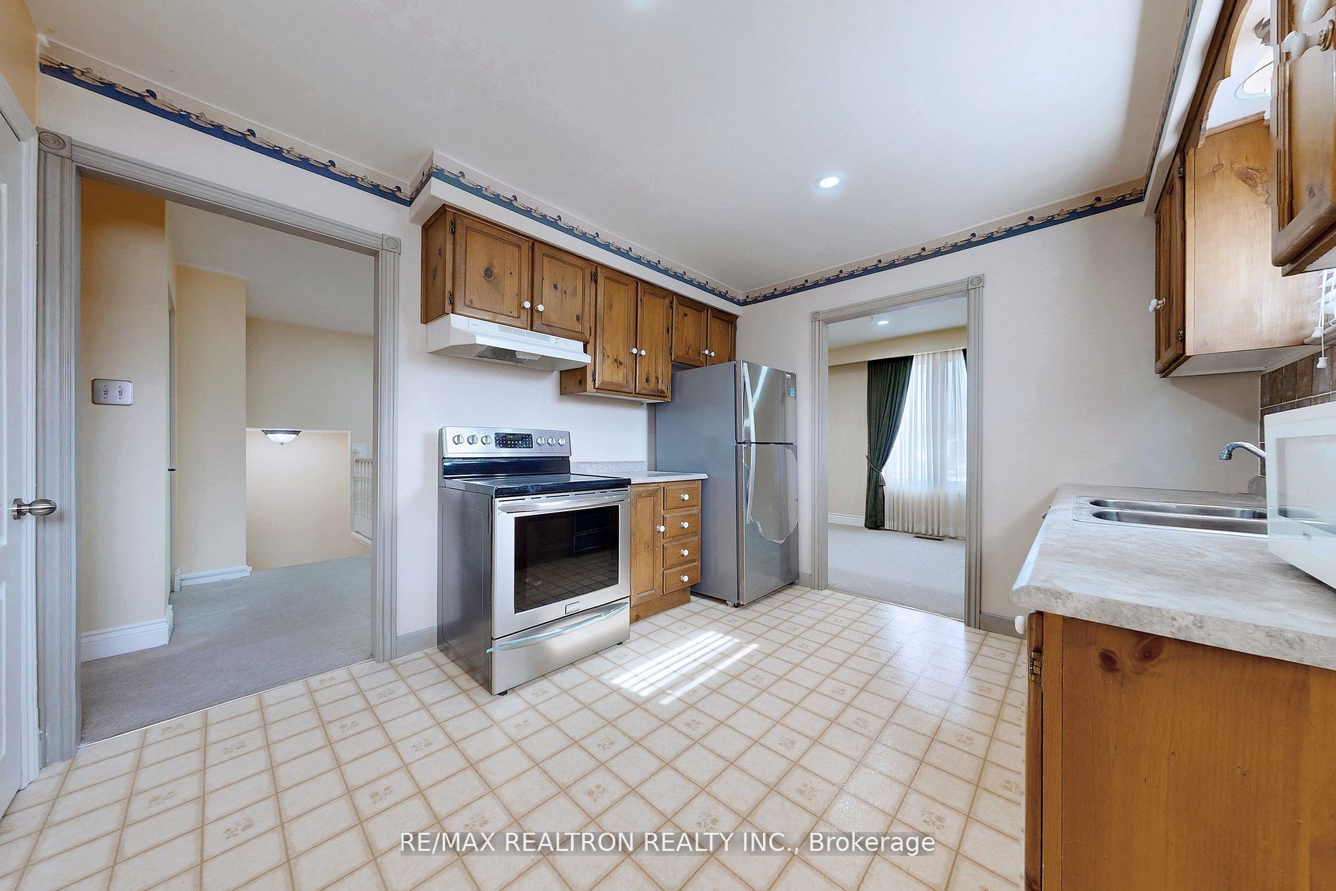 43 Odessa Street, Hamilton, ON L8J 1A3 photo 5
