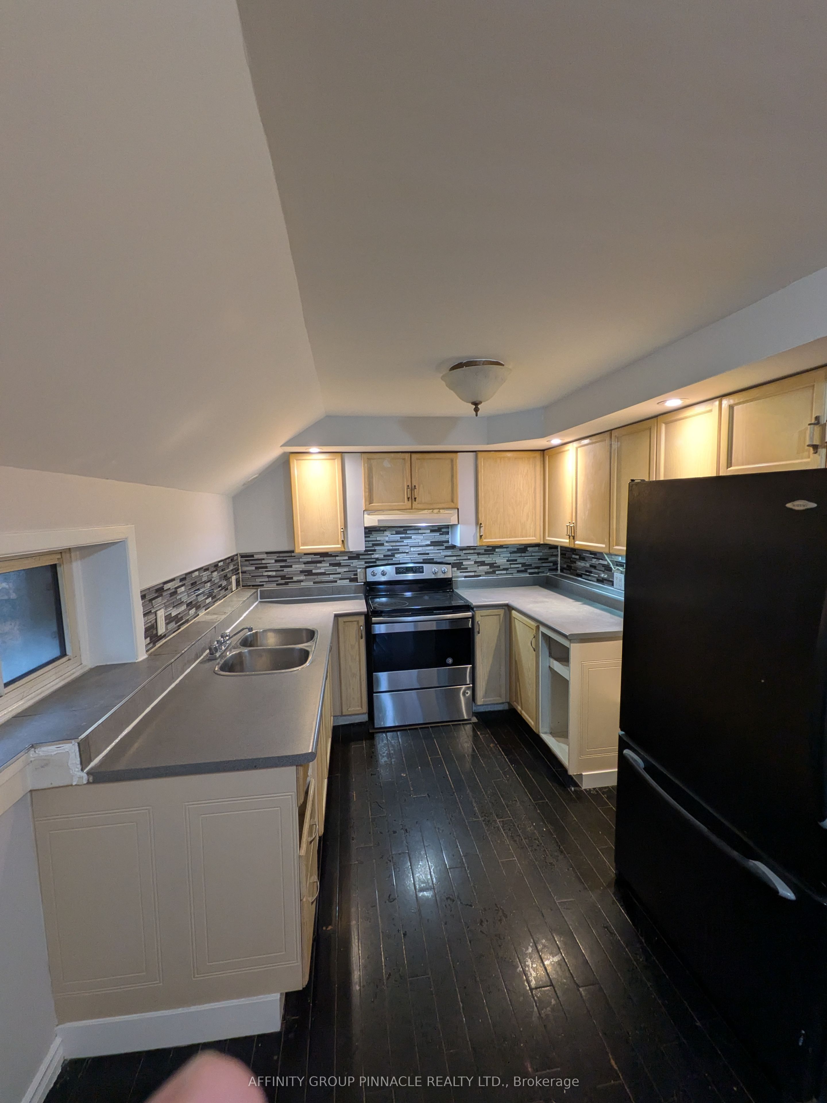 12 Russell Street W, Kawartha Lakes, ON K9V 2W6