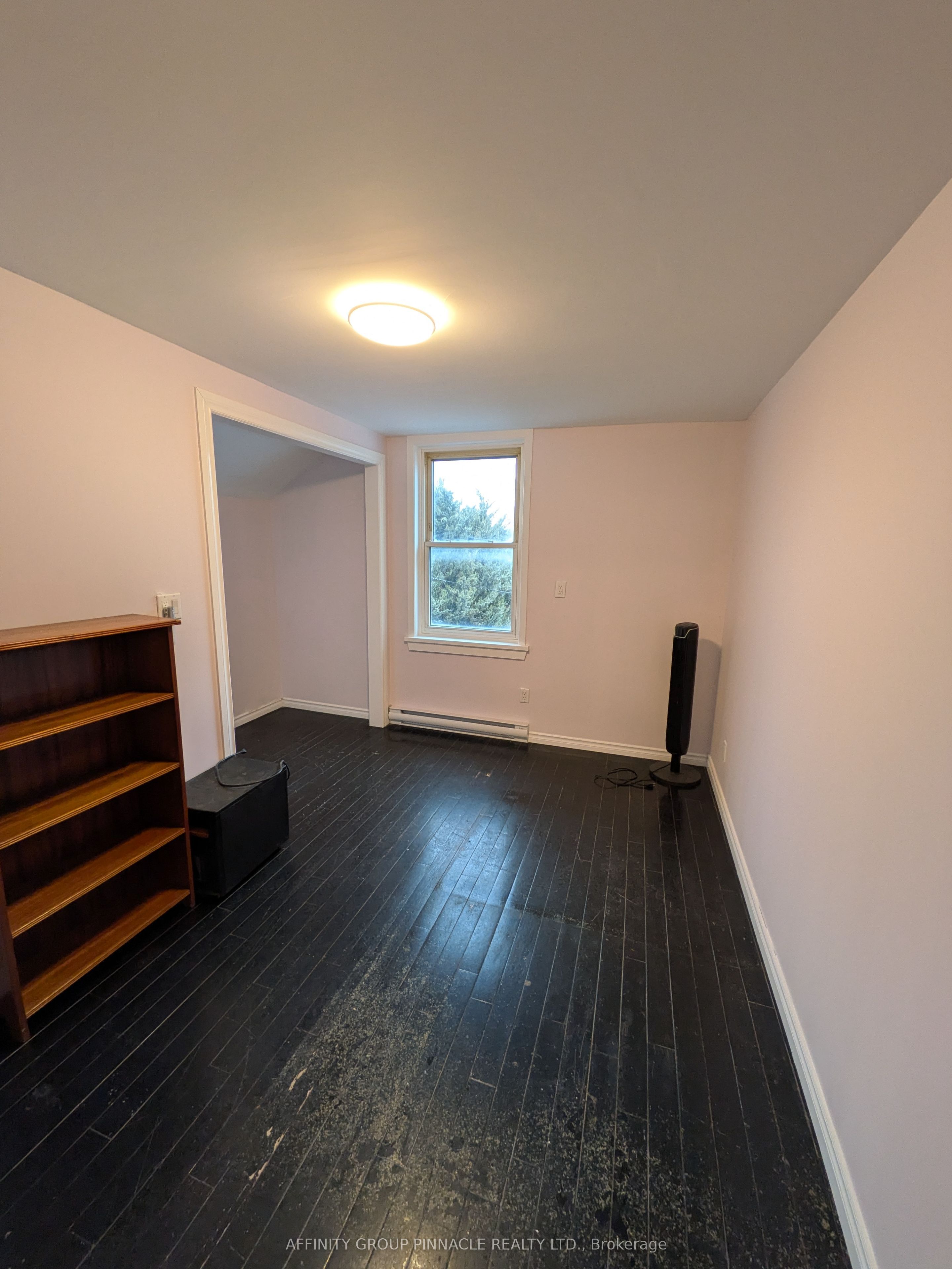 12 Russell Street W, Kawartha Lakes, ON K9V 2W6 photo 5