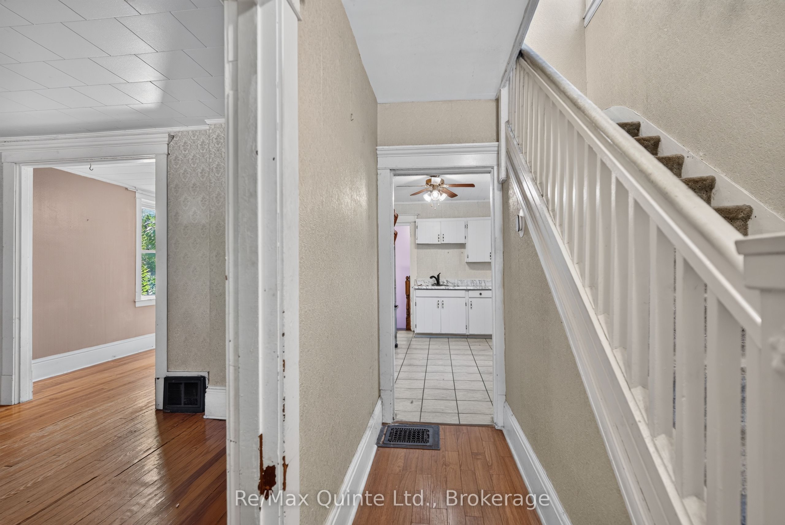26 Turnbull Street, Belleville, ON K8N 3E1 photo 5