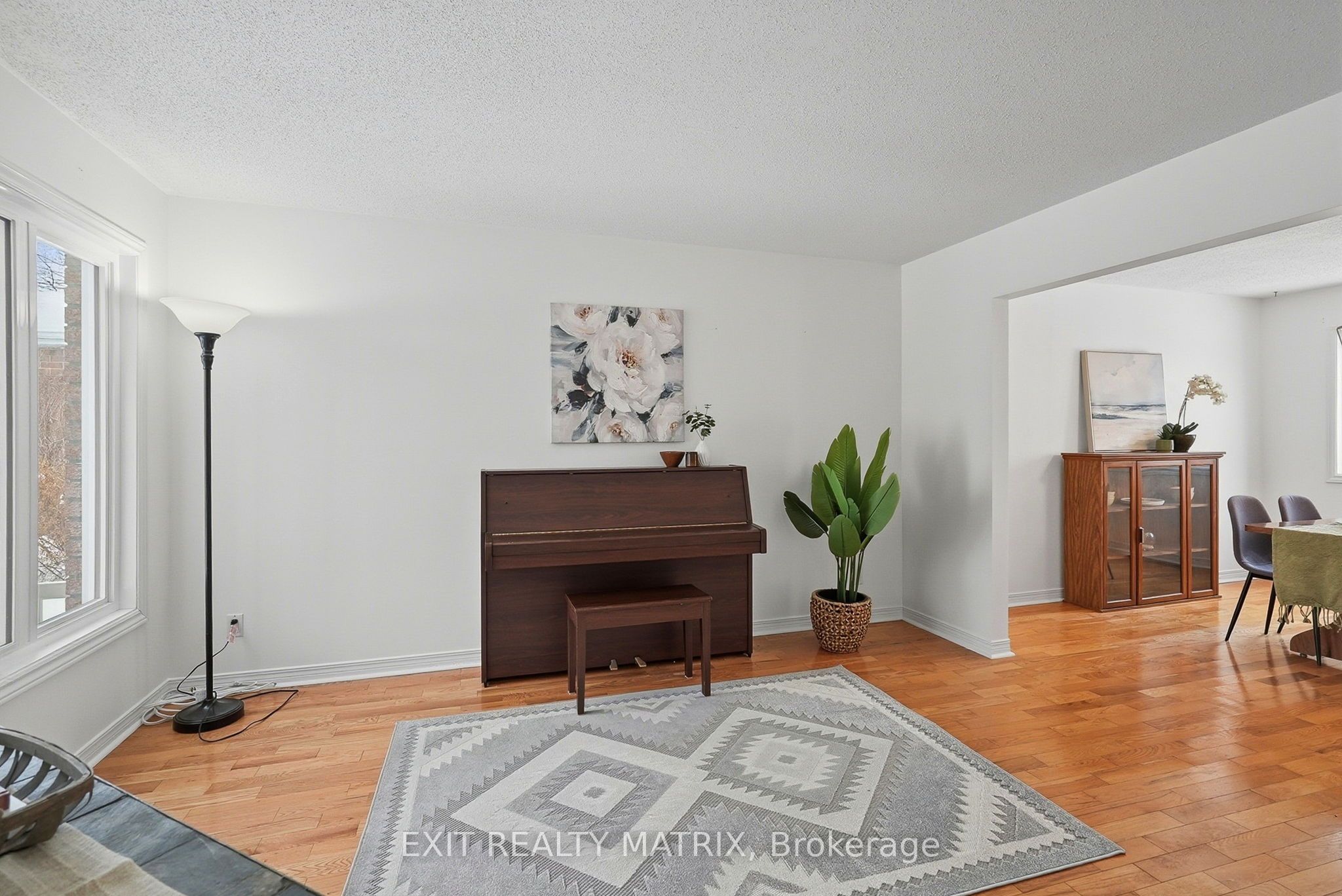 727 Brome Crescent, Orleans - Cumberland and Area, ON K4A 3G8 photo 2