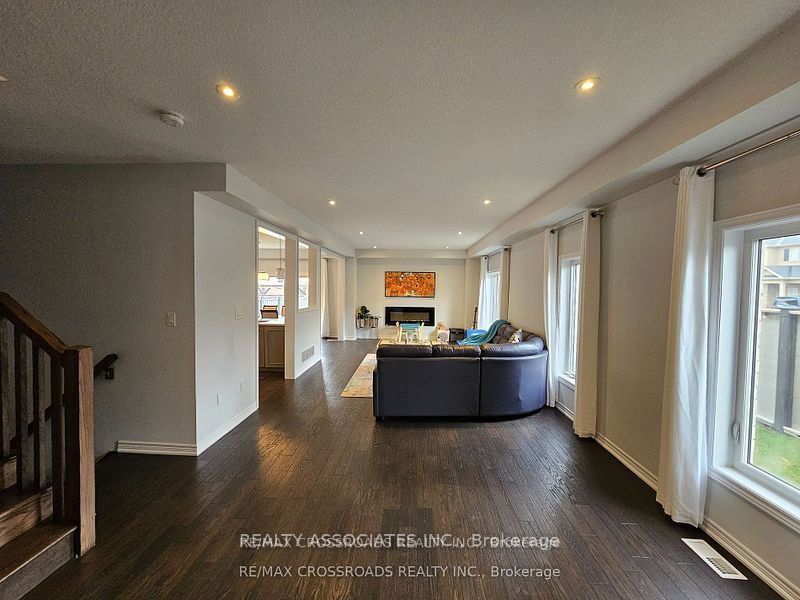 35 Cutts Crescent, Hamilton, ON L0R 1C0 photo 3