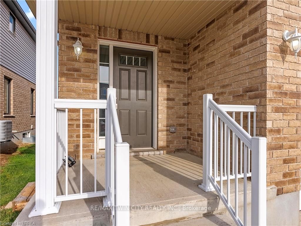 14 Mcguire Lane, Woolwich, ON N3B 0B6 photo 4