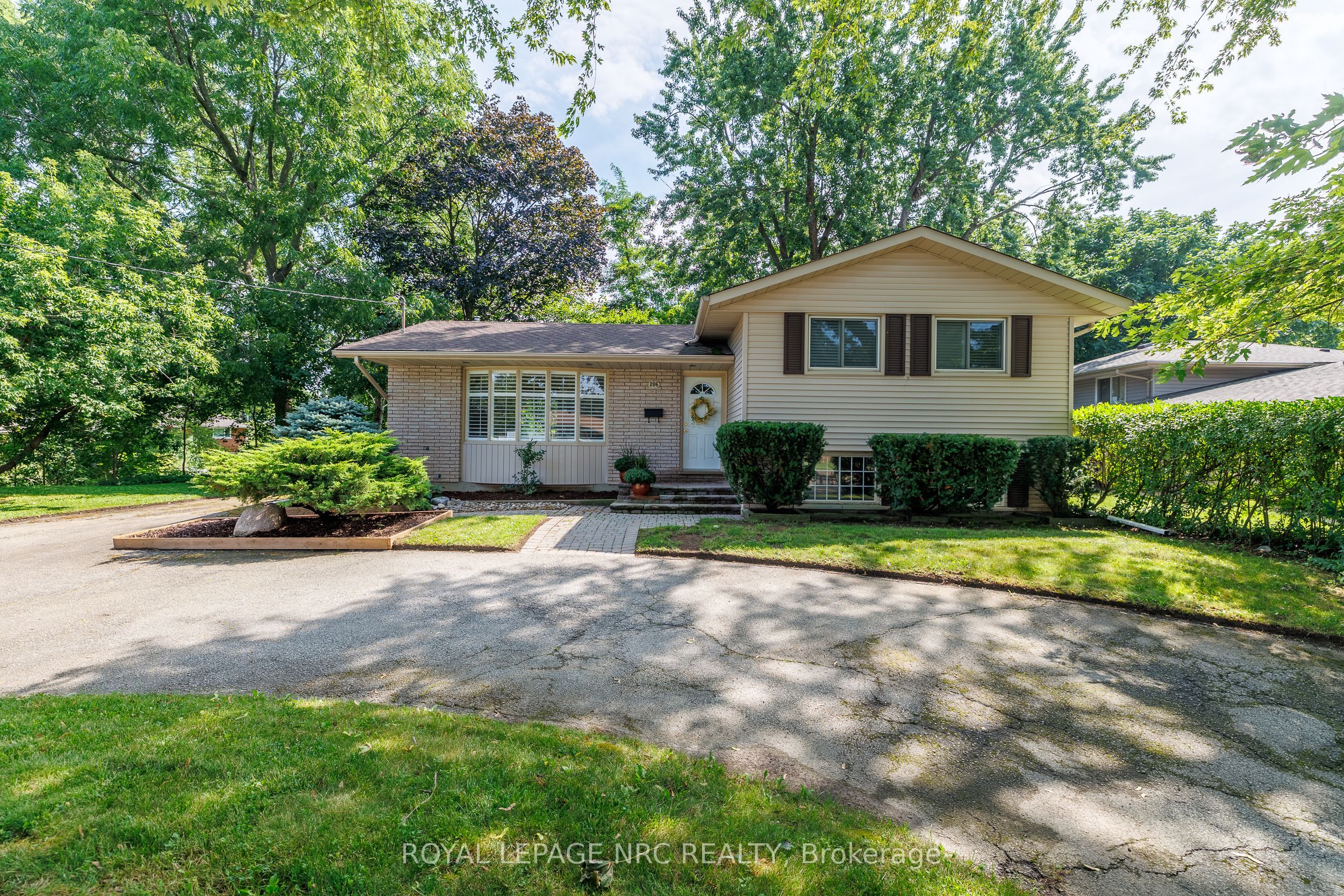 206 Parnell Road, St. Catharines, ON L2M 1V6