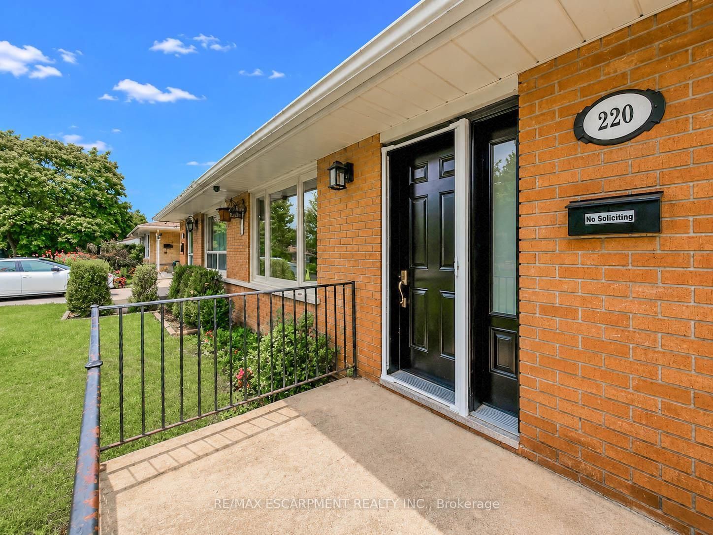 220 CAIRN Street, London South, ON N5Z 3W7 photo 3