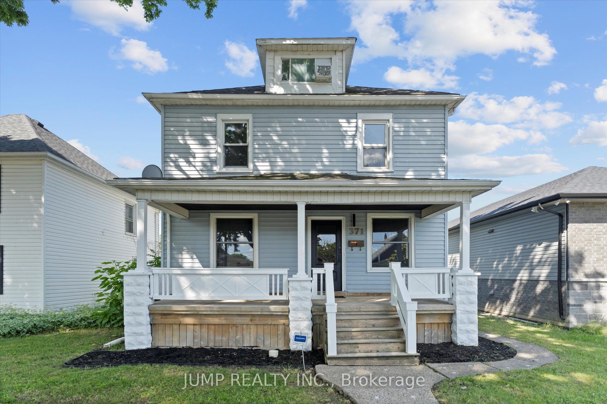371 Curry Avenue, Windsor, ON N9B 2B6 photo 2