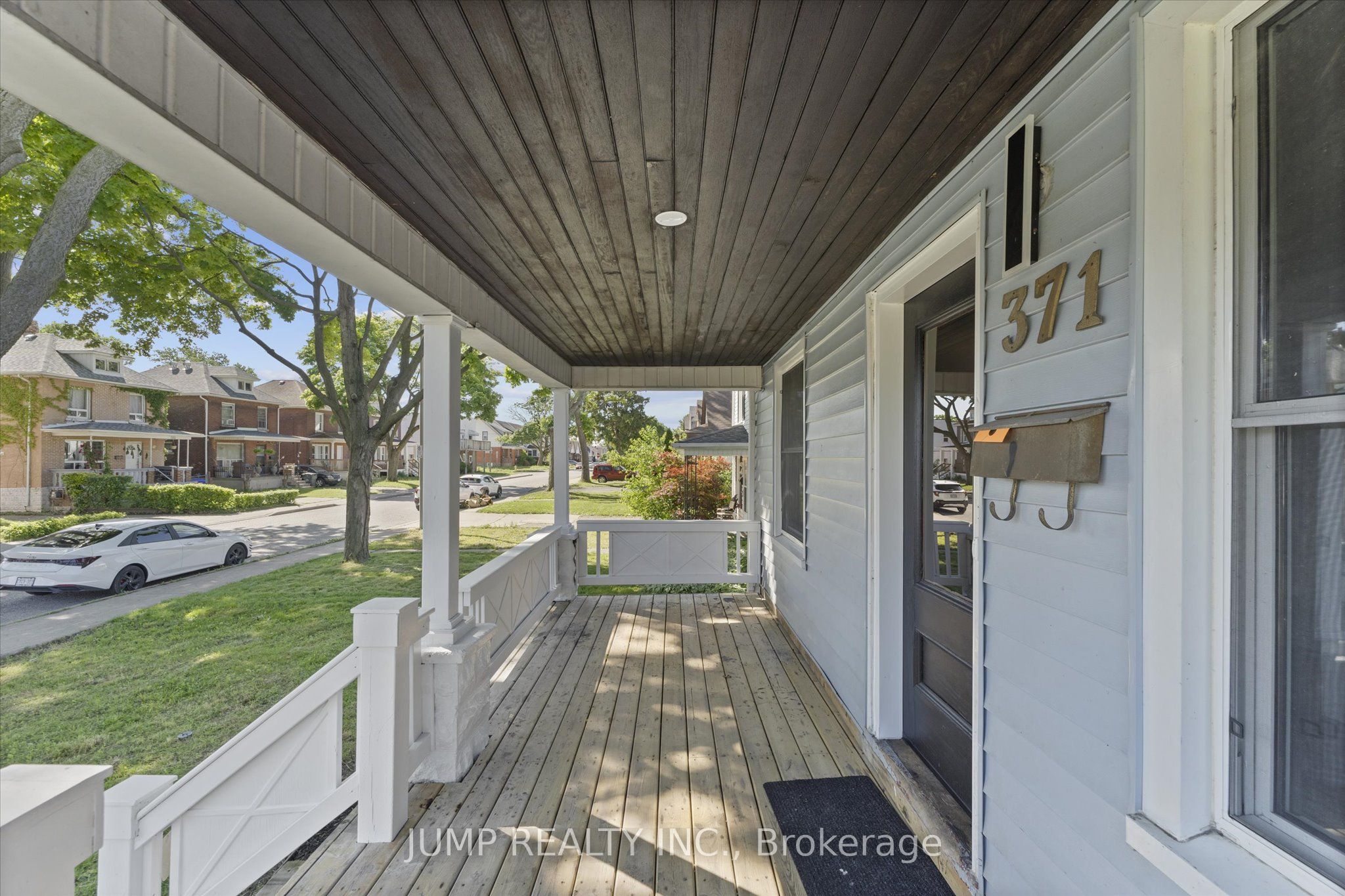 371 Curry Avenue, Windsor, ON N9B 2B6 photo 5