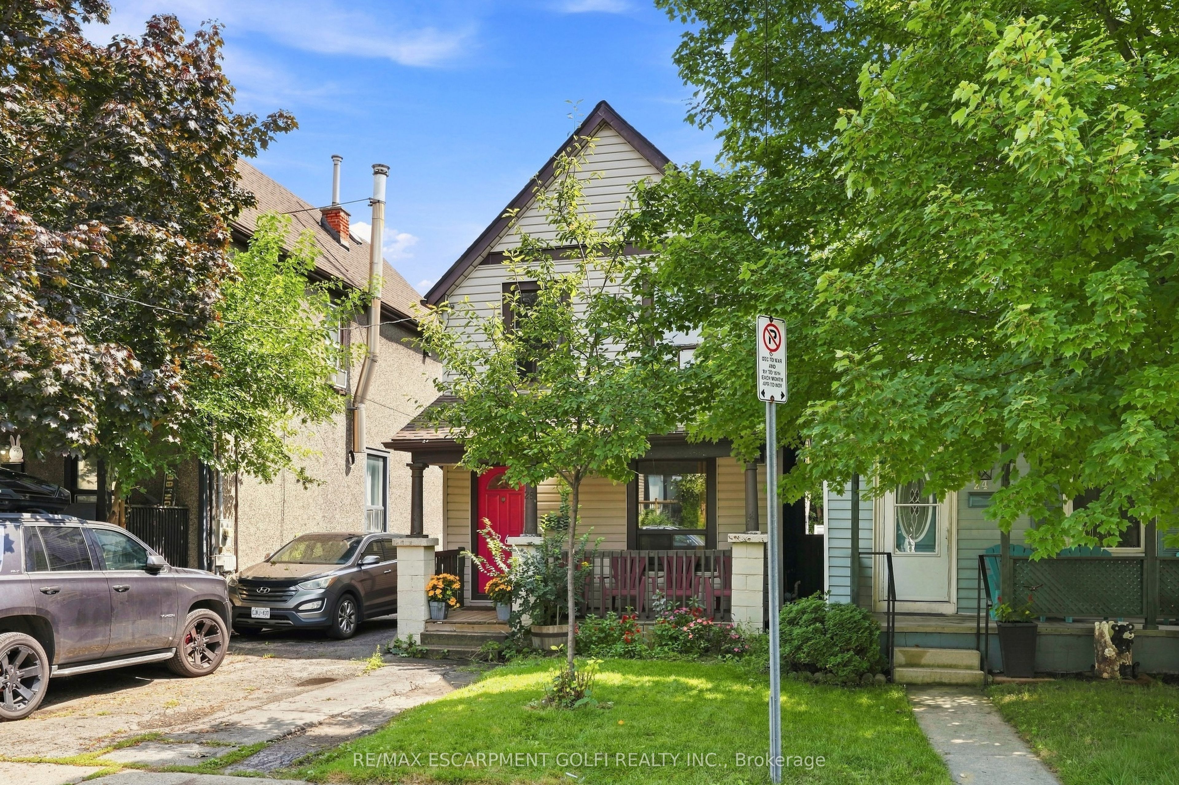 26 Niagara Street, Hamilton, ON L8L 6A2 photo 2