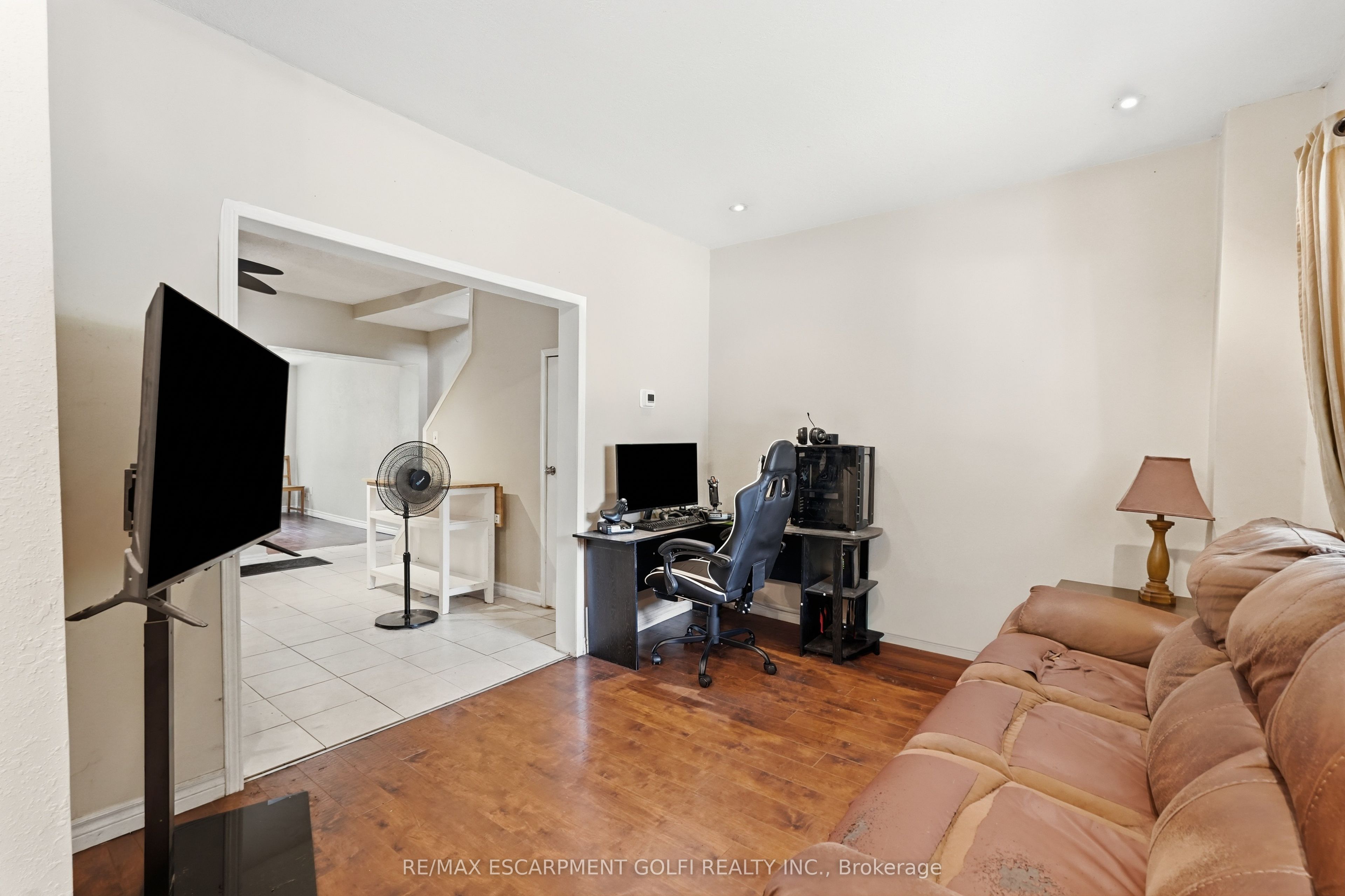 26 Niagara Street, Hamilton, ON L8L 6A2 photo 3