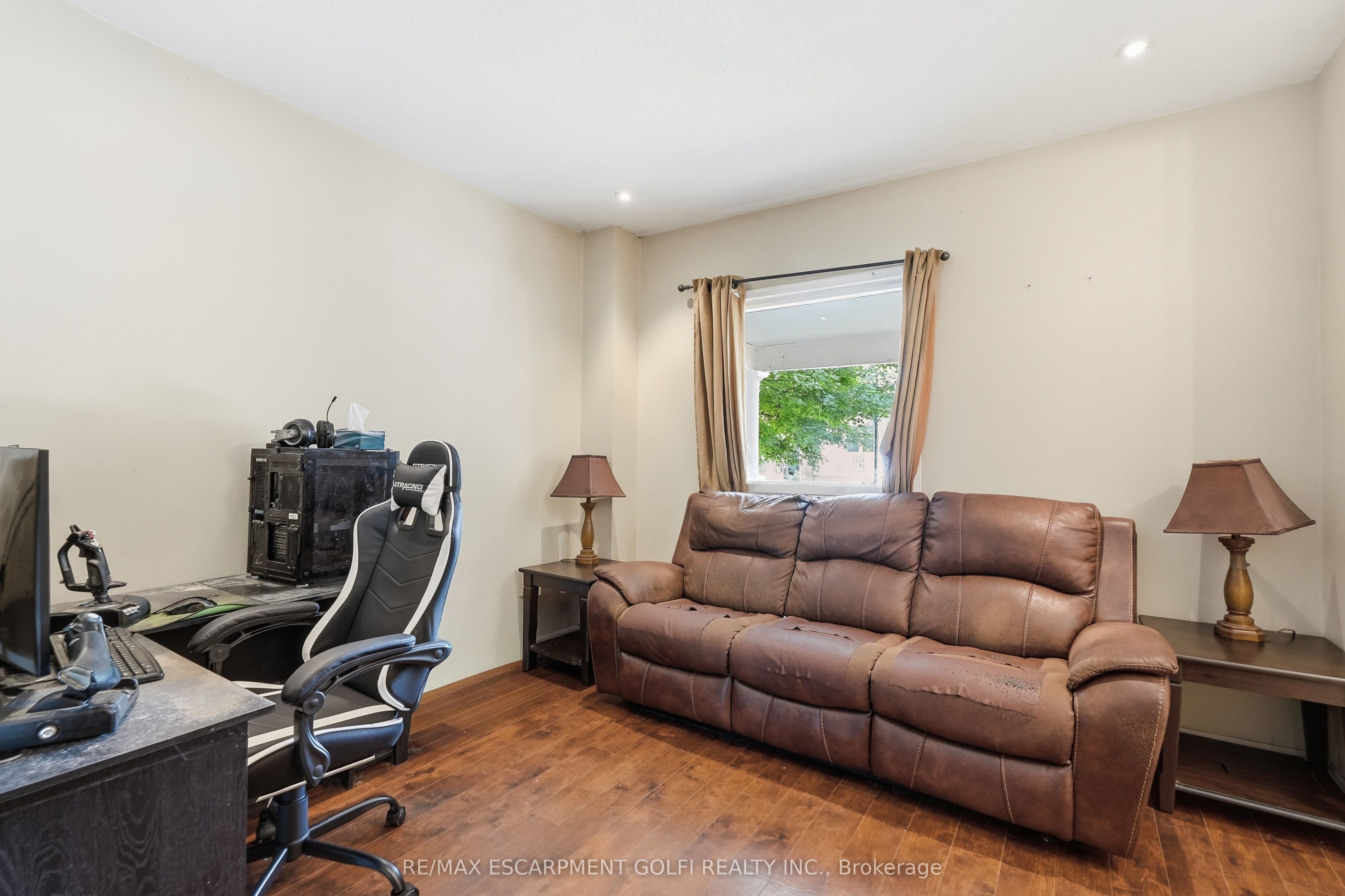 26 Niagara Street, Hamilton, ON L8L 6A2 photo 4