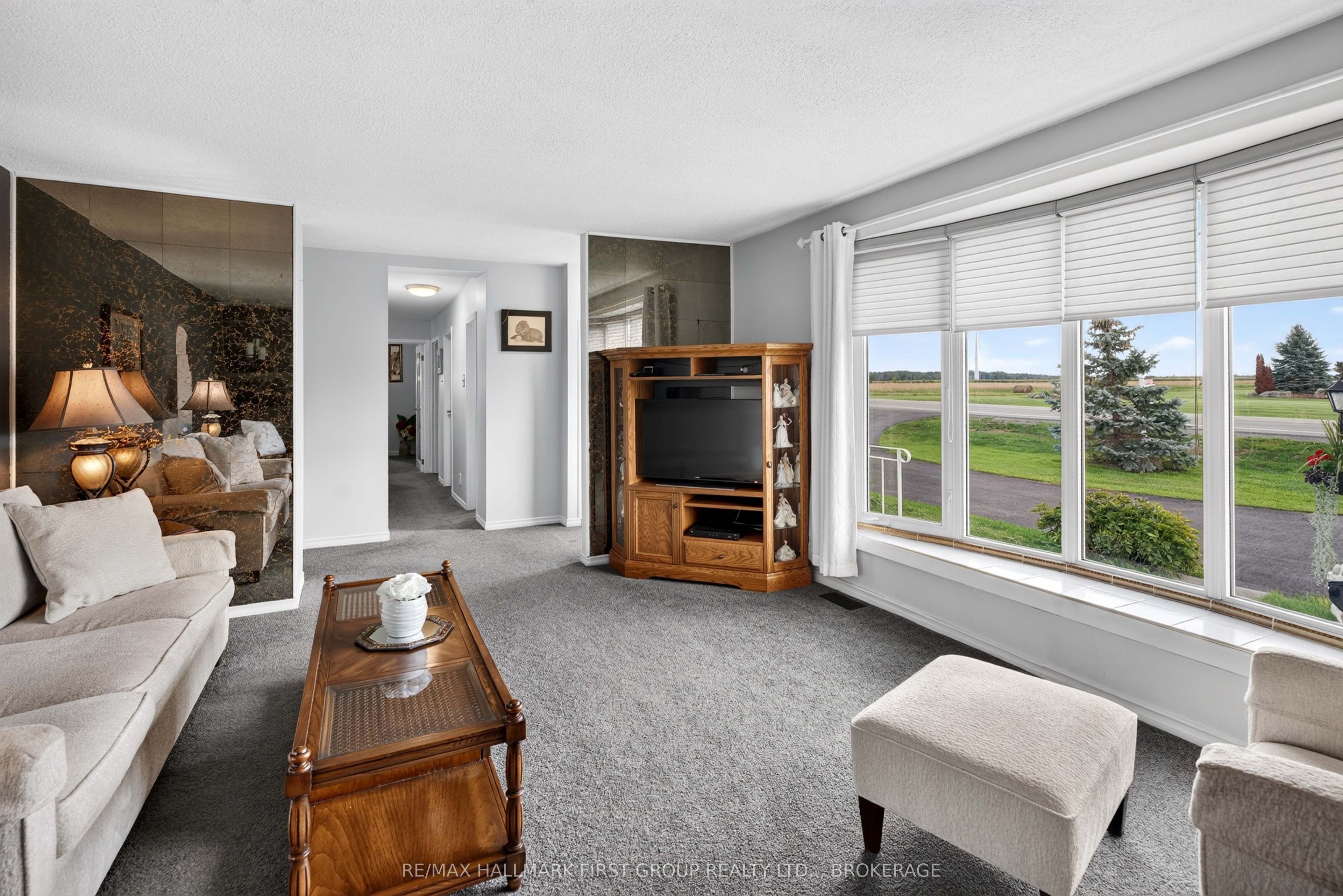 907 Millhaven Road, Loyalist, ON K0H 2H0 photo 5