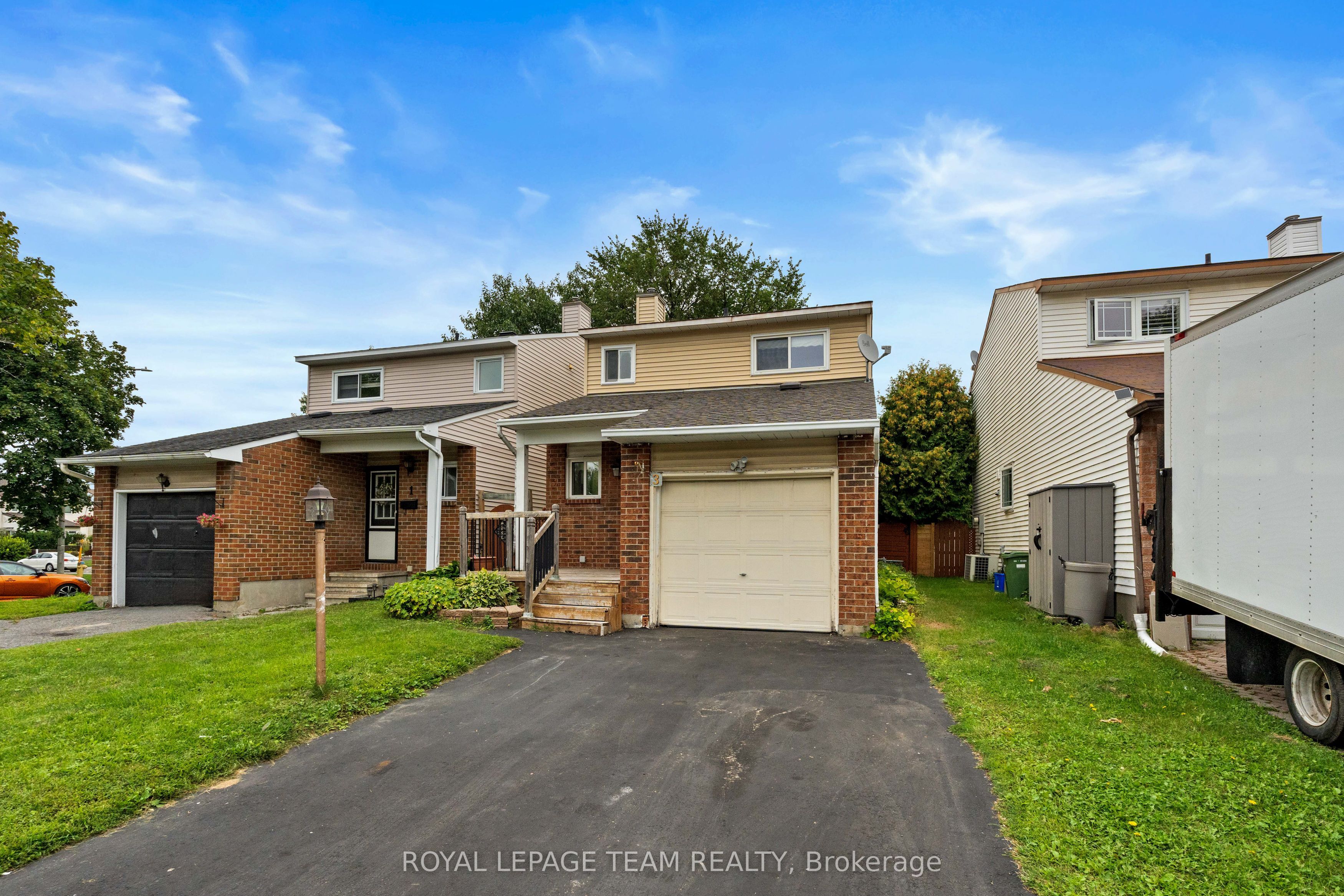 3 Benlark Road, Barrhaven, ON K2J 2L5 photo 2