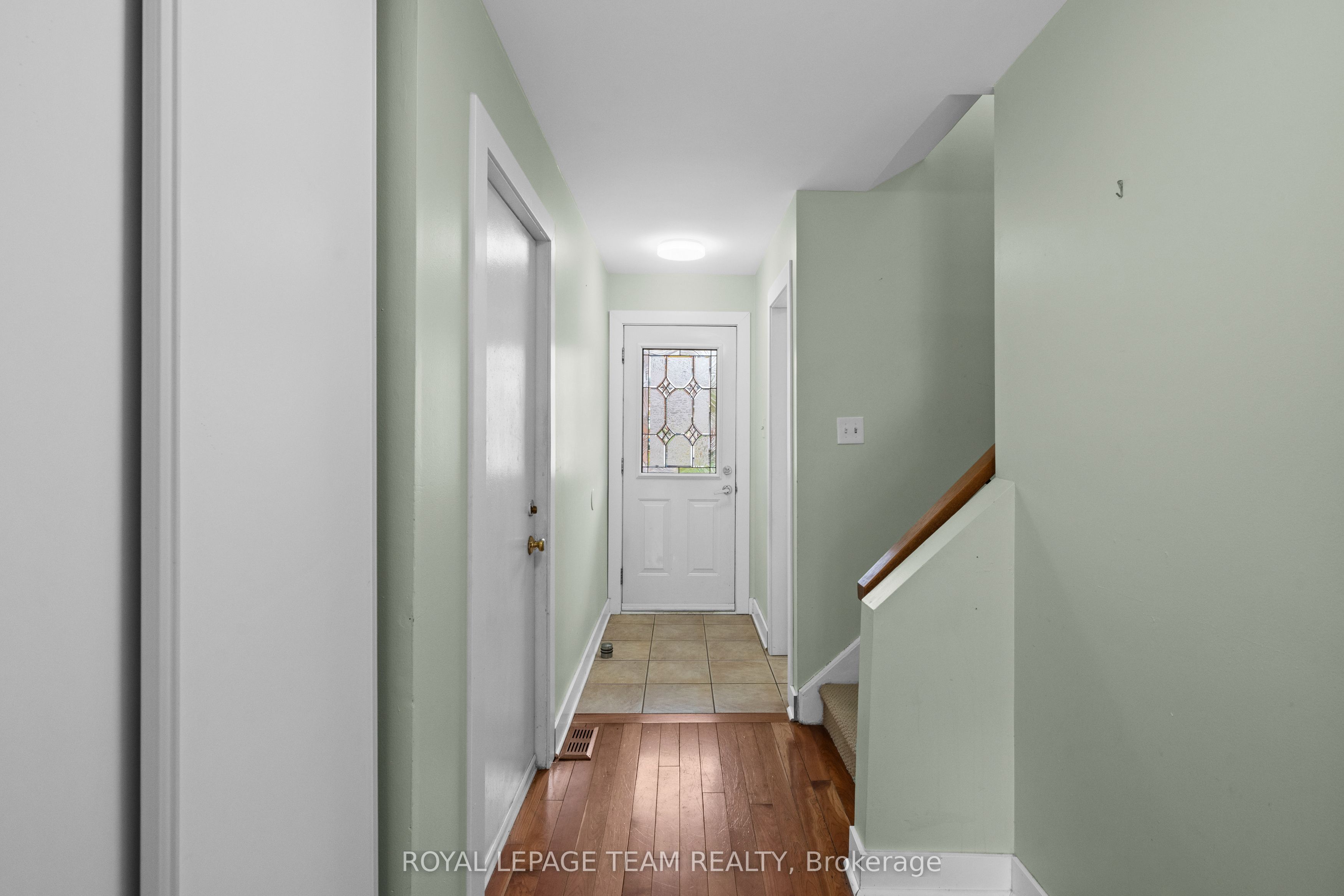 3 Benlark Road, Barrhaven, ON K2J 2L5 photo 3