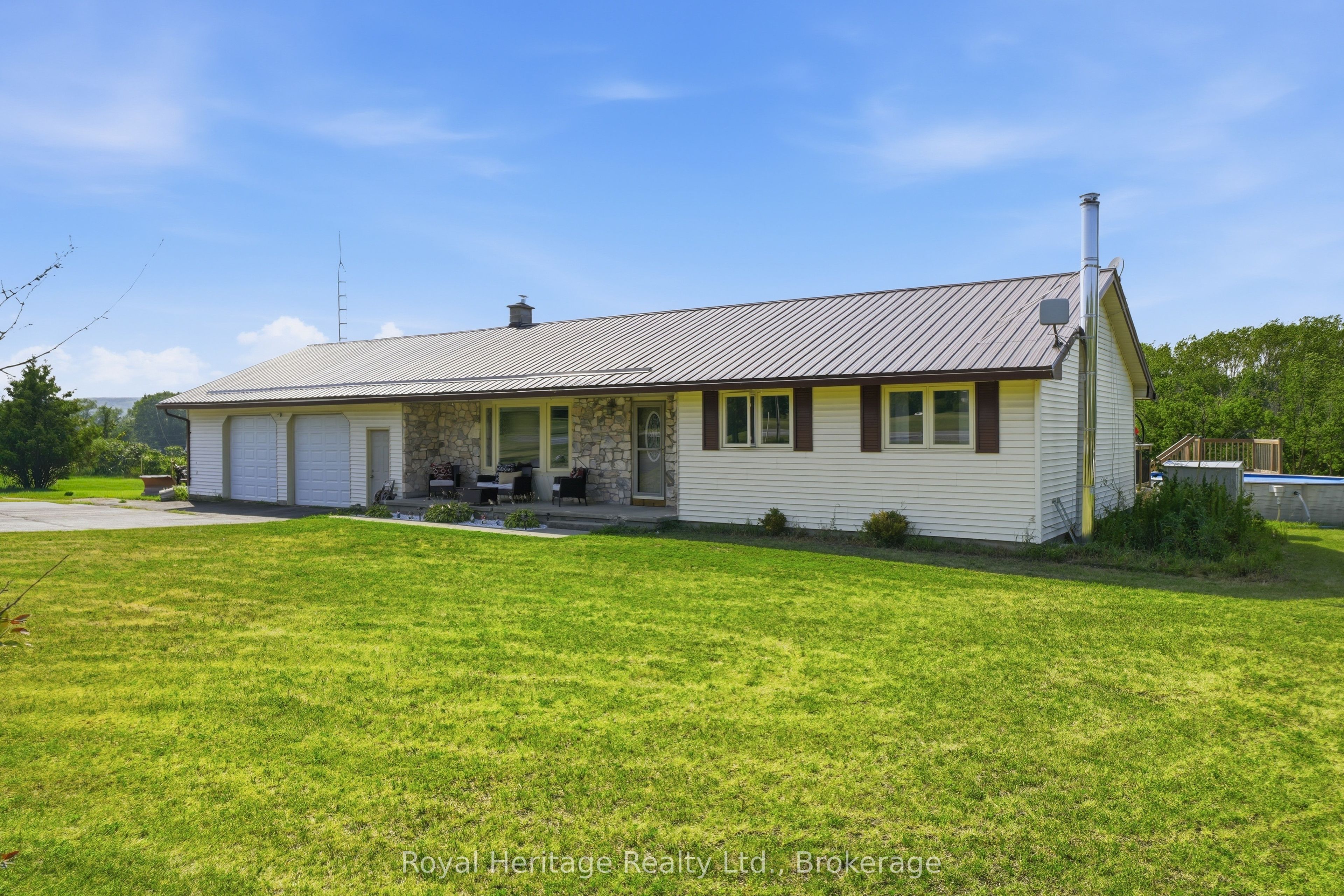 967 Frankford-Stirling Road, Quinte West, ON K0K 2C0 photo 3