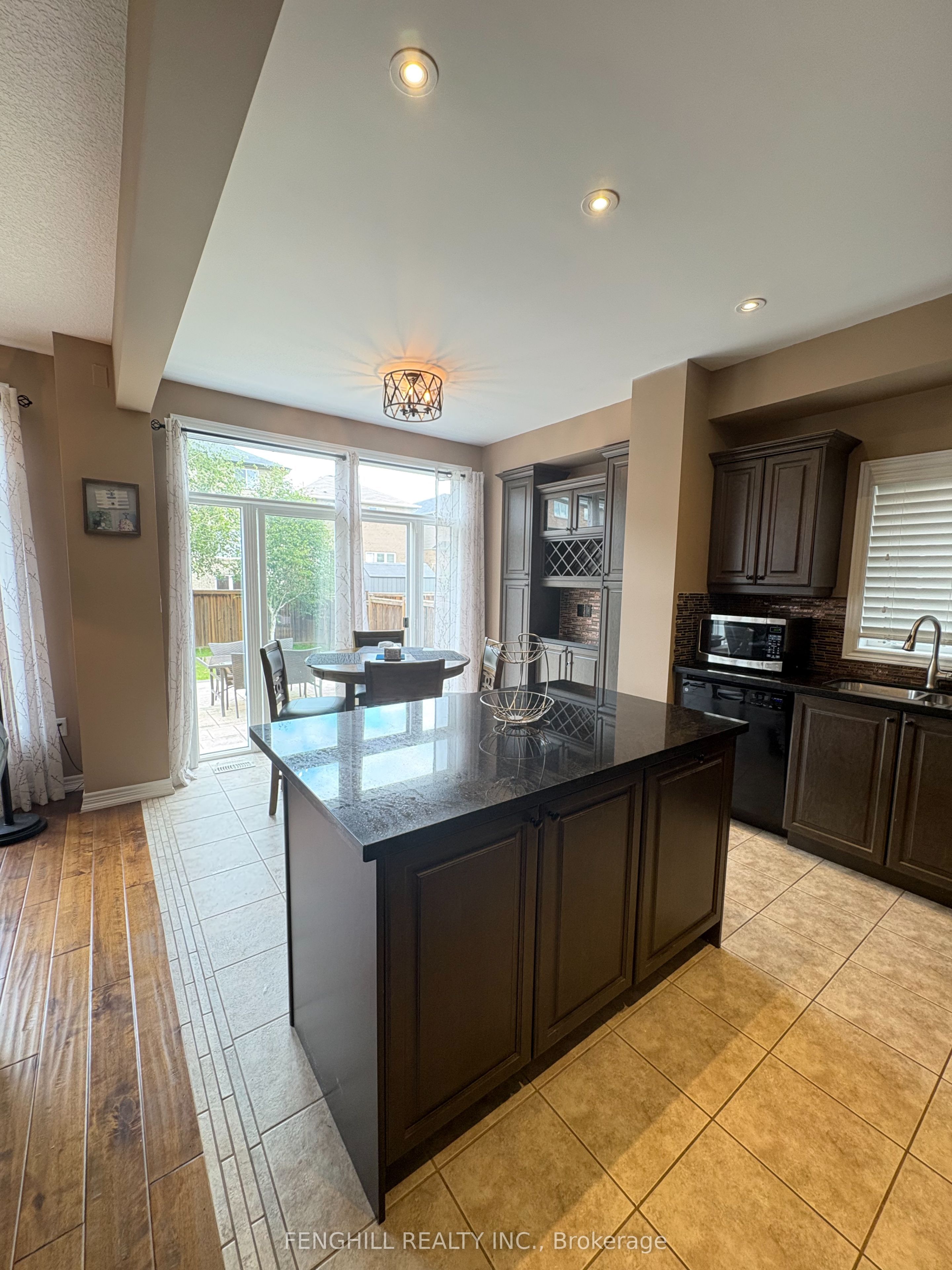 127 Vinton Road, Hamilton, ON L9K 0G7 photo 4