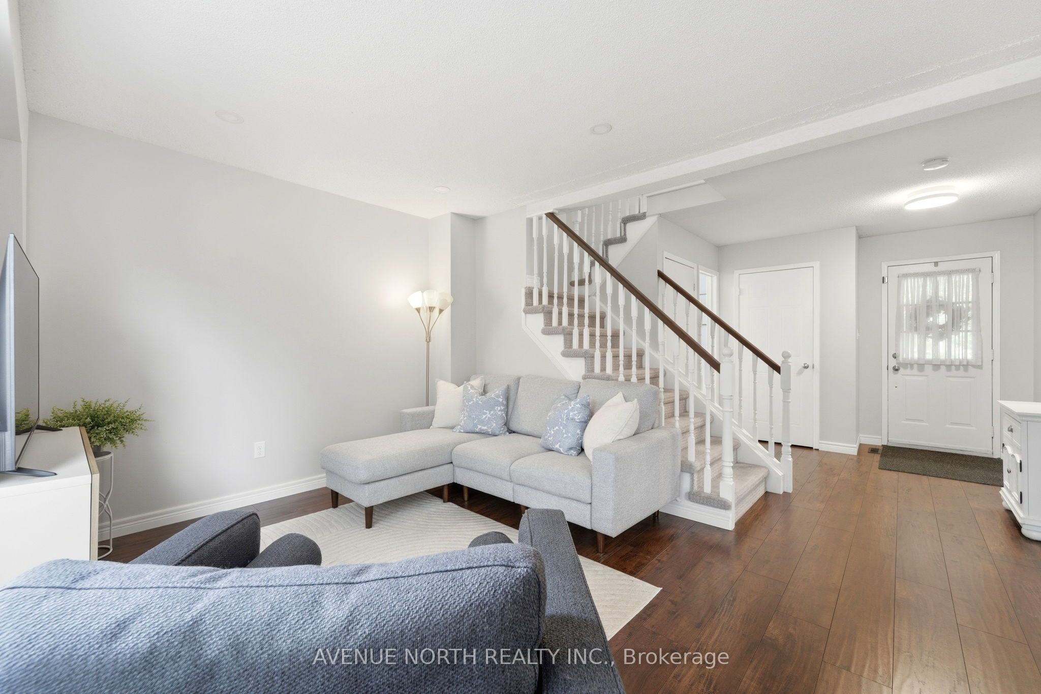 12 Pleasant Grove Terrace, Grimsby, ON L3M 5G8 photo 5