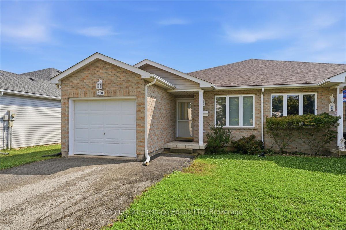 210 Oakcrest Avenue, Welland, ON L3C 7K3 photo 3